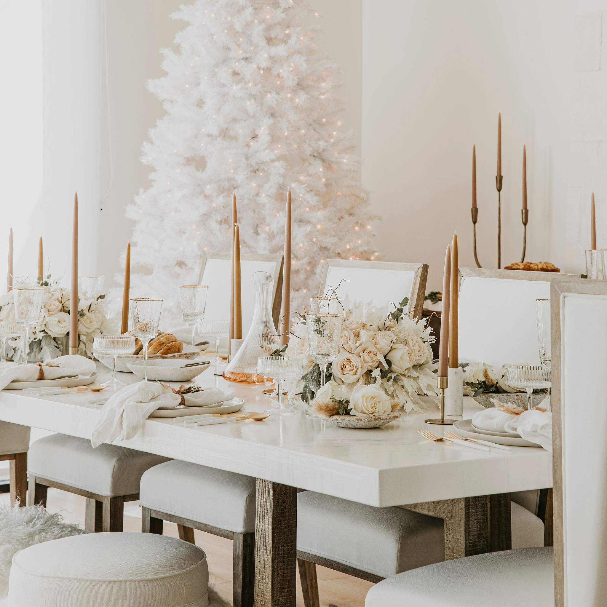 Holiday Tablescape - StyleMeGHD - Holiday Decor Inspo