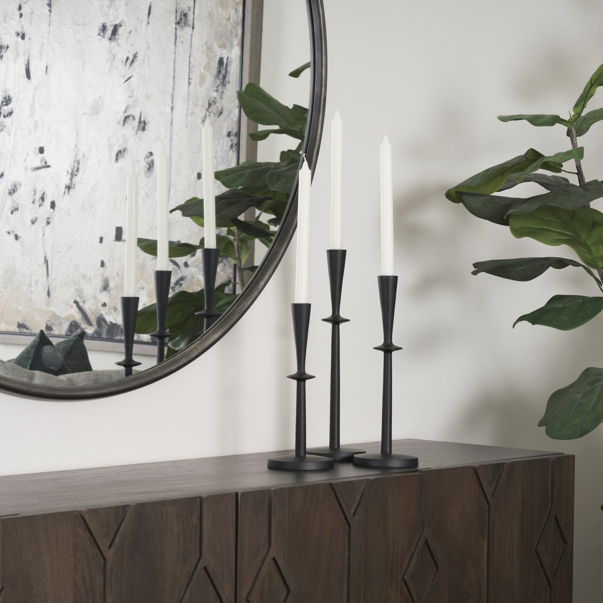 Emman Candle Holder