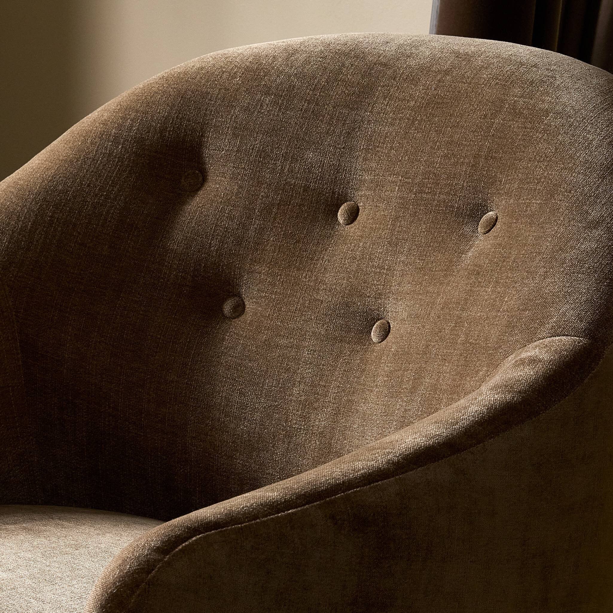 Kelly Chaise Lounge