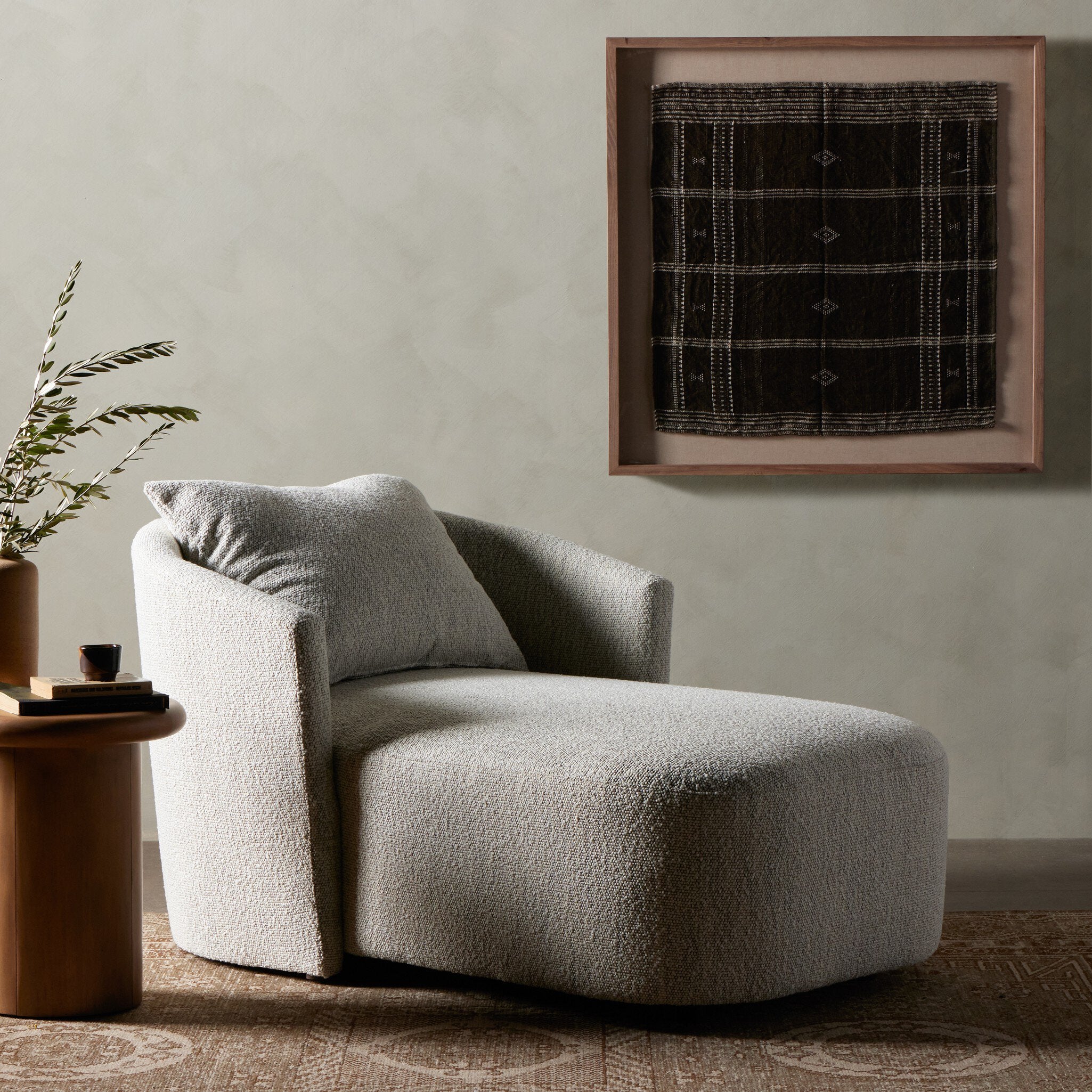 Farrah Chaise