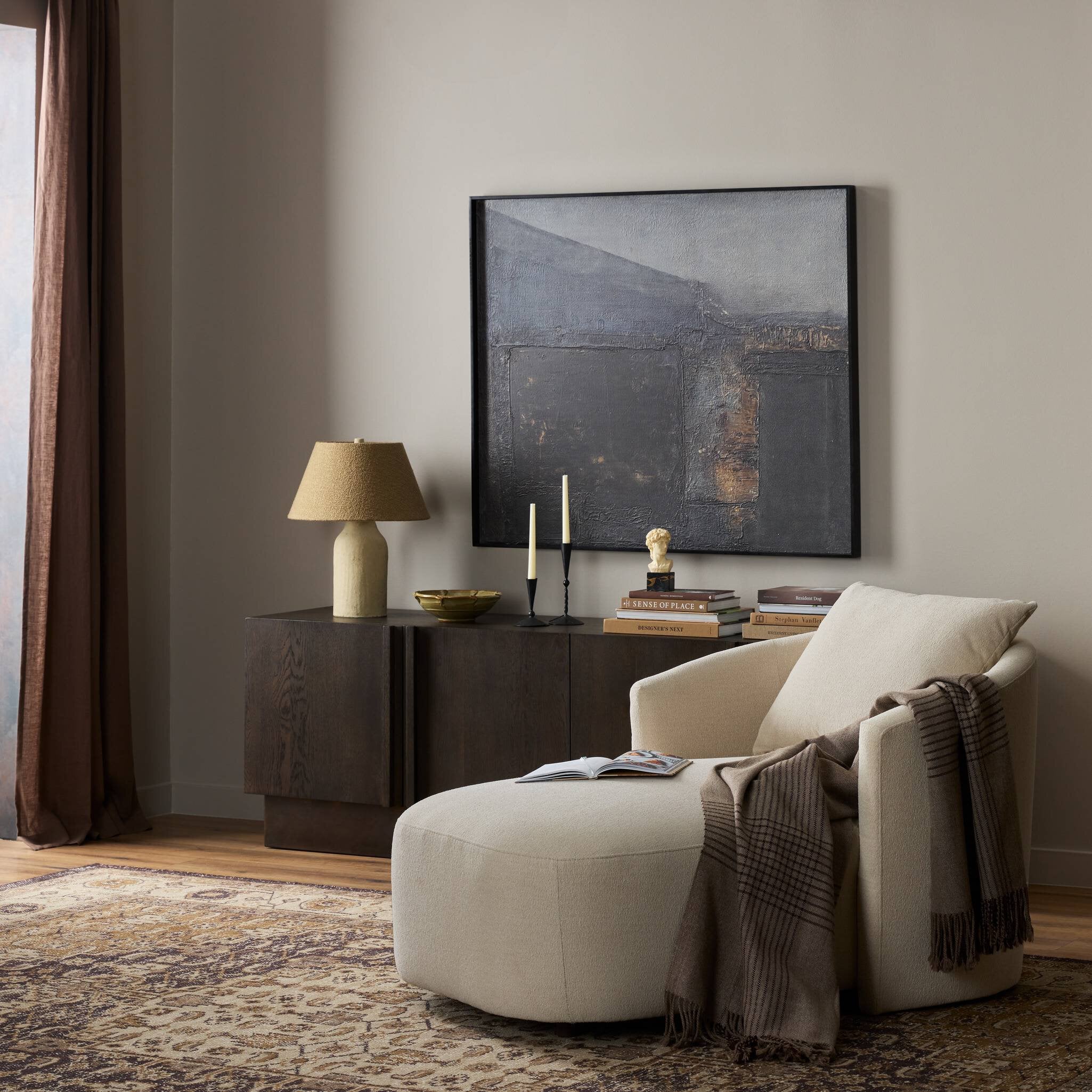 Farrah Chaise