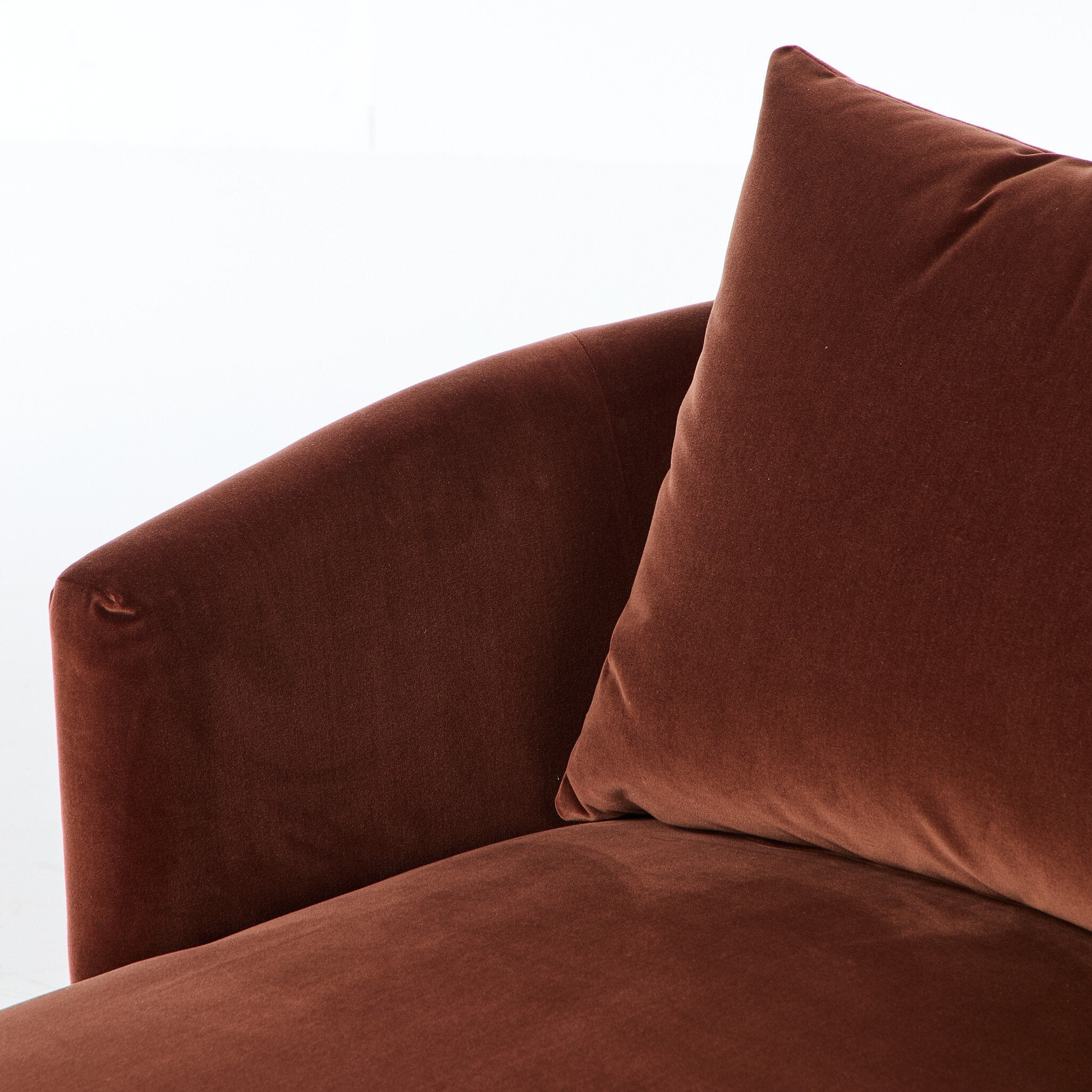 Farrah Chaise