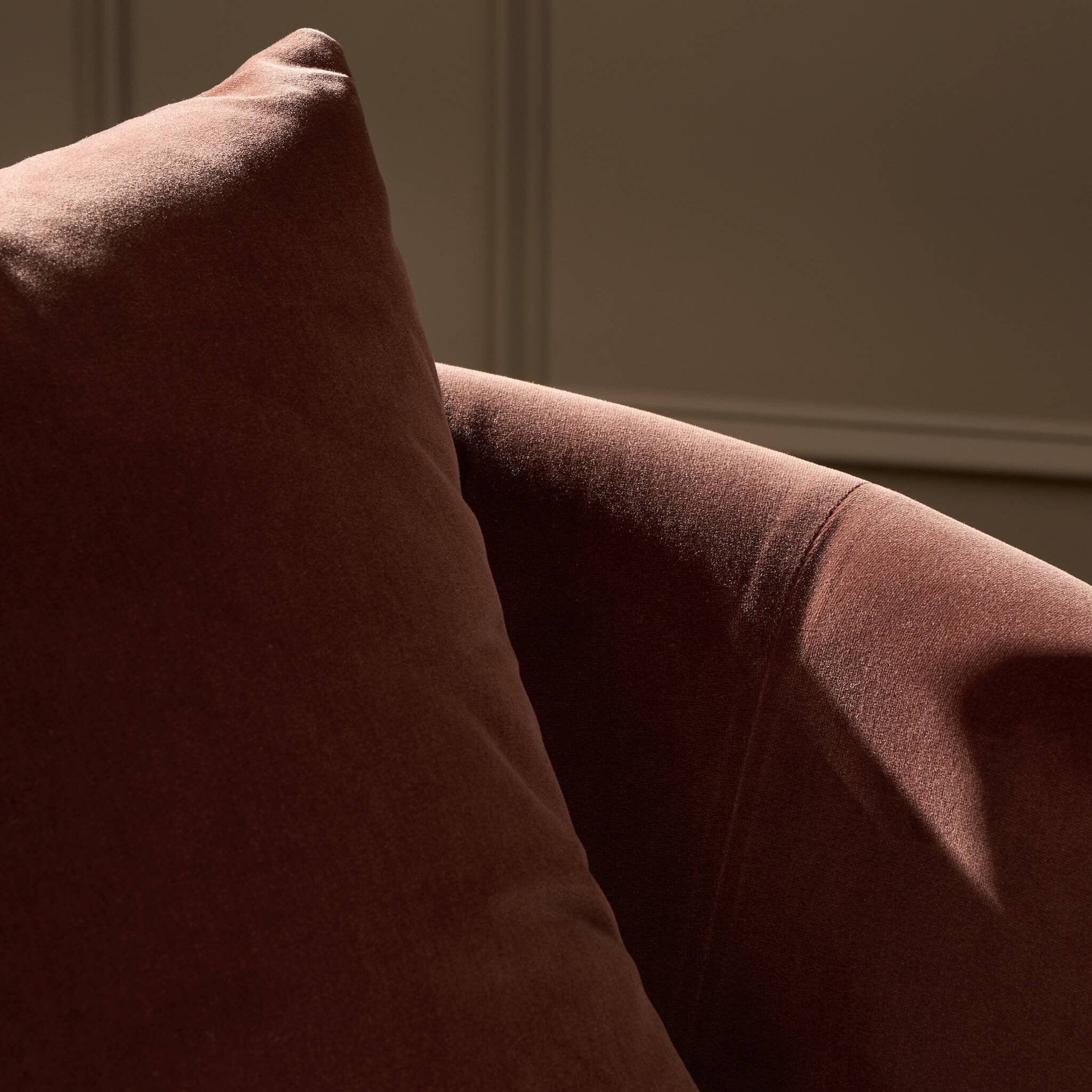 Farrah Chaise