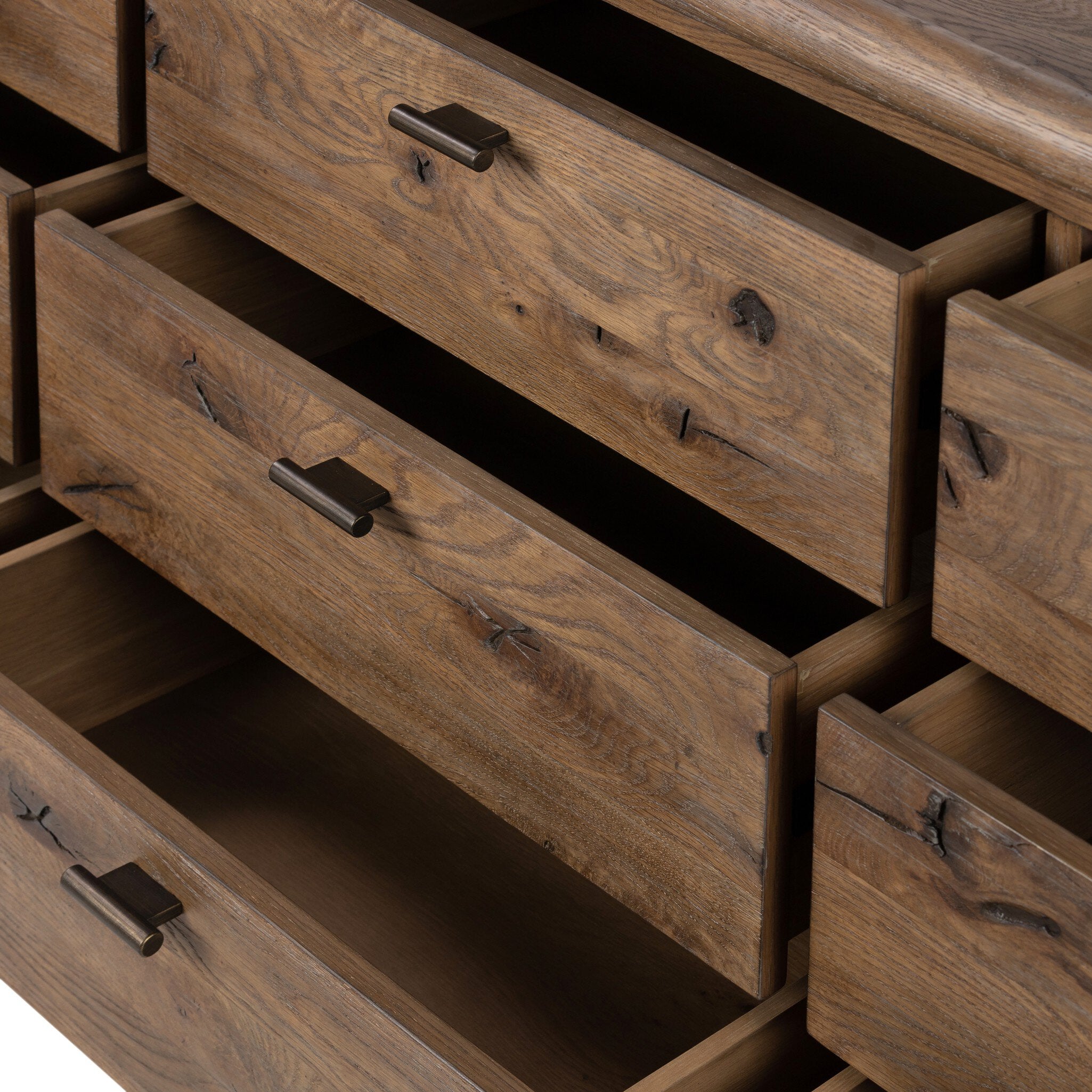 Arizona 9 Drawer Dresser