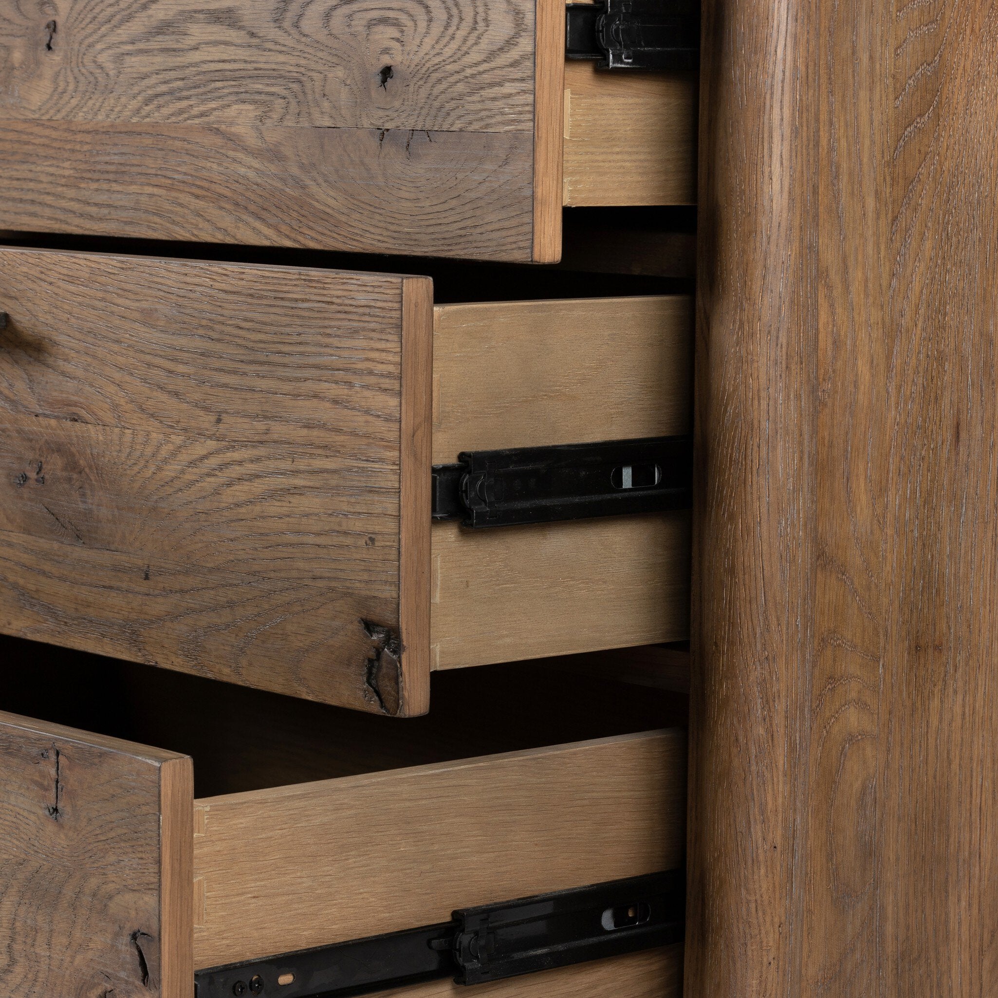 Arizona 9 Drawer Dresser