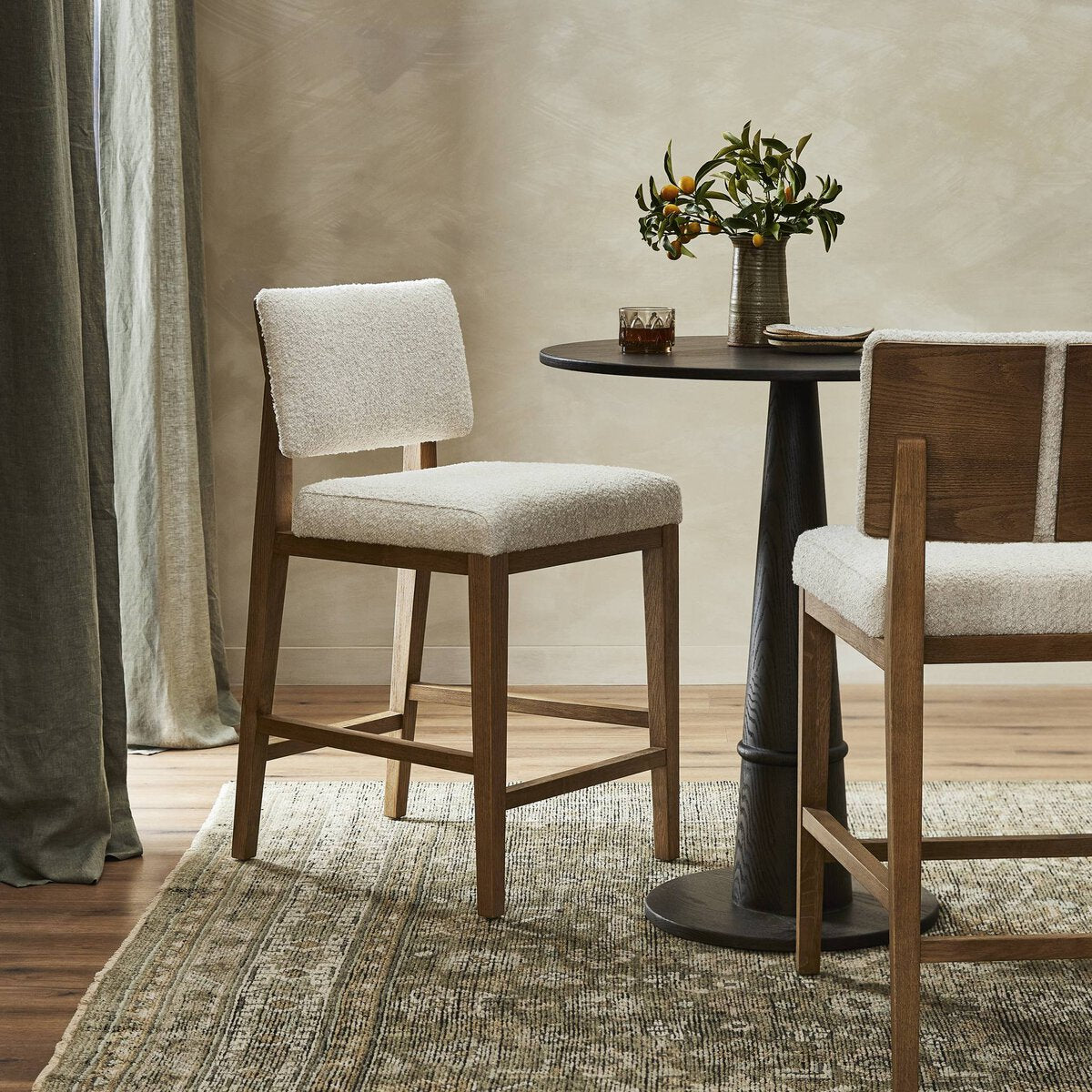 Pinal Stool
