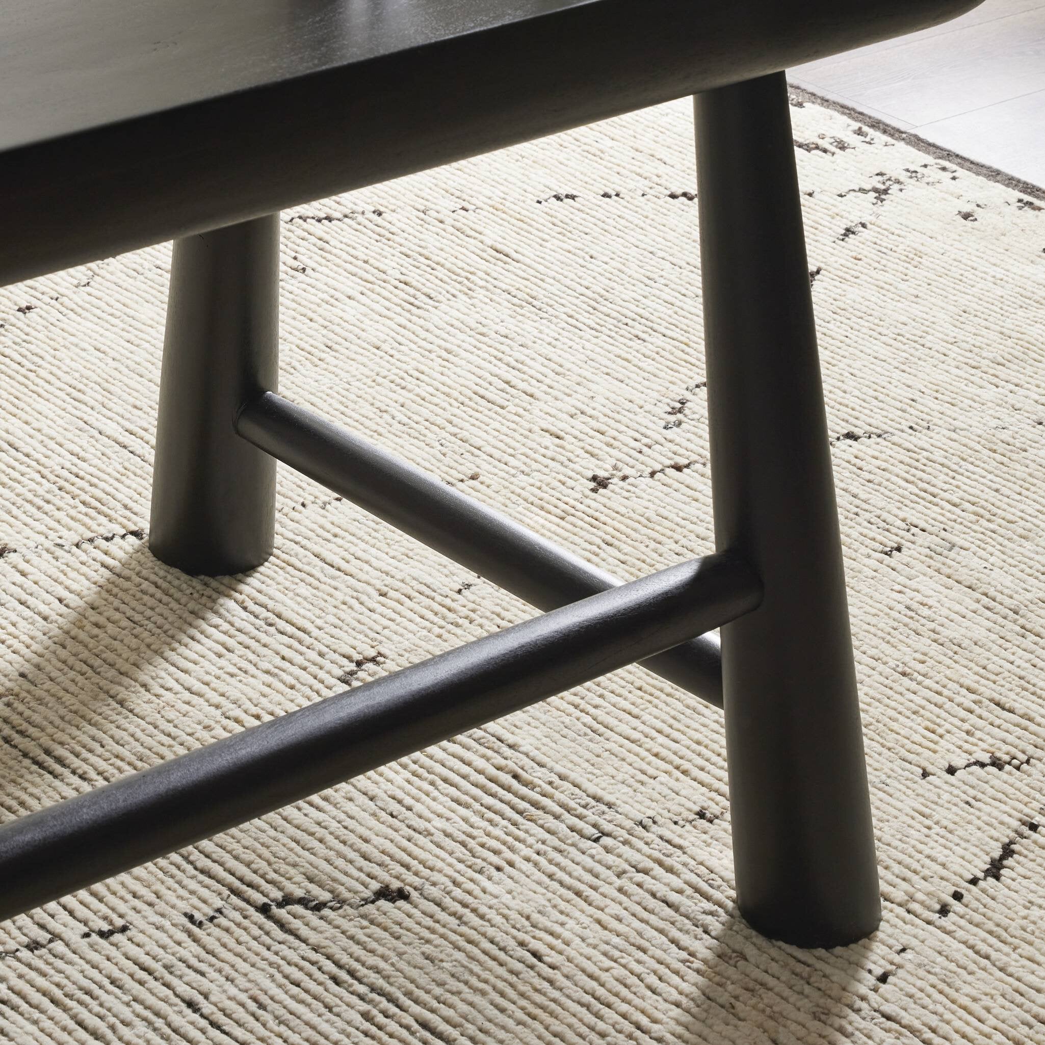 Lora Desk