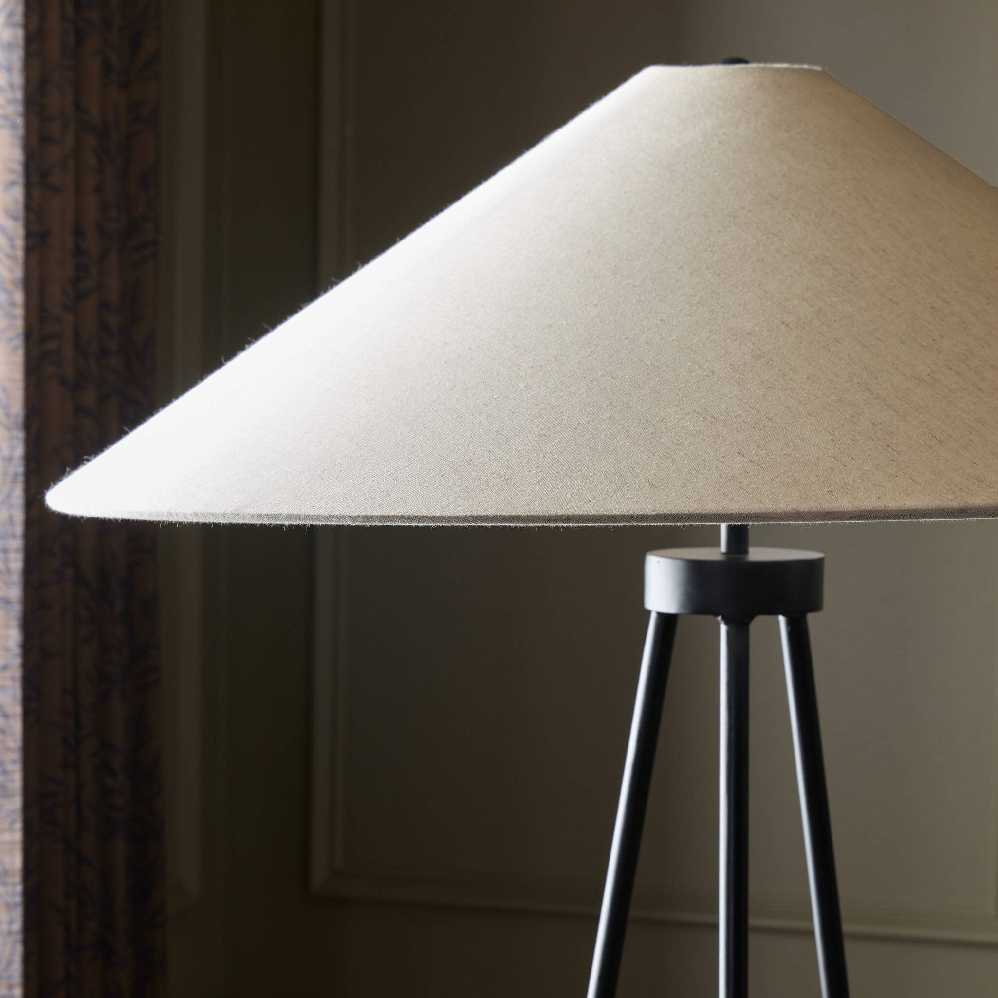 Zayne Floor Lamp