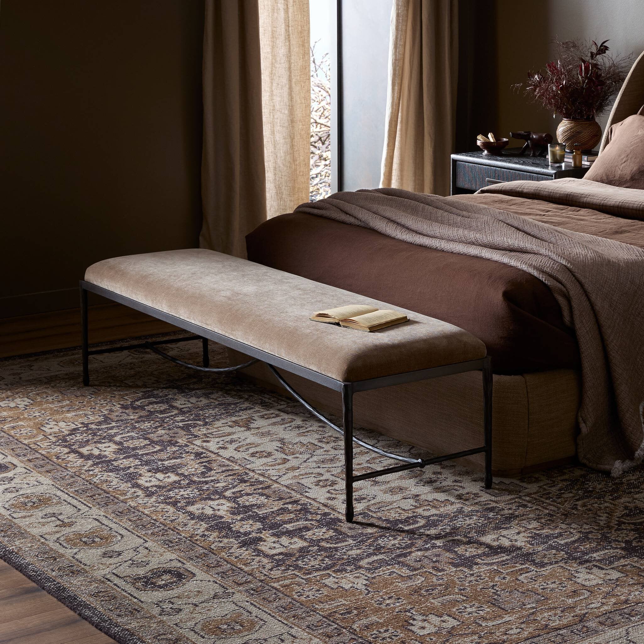 Javier Accent Bench