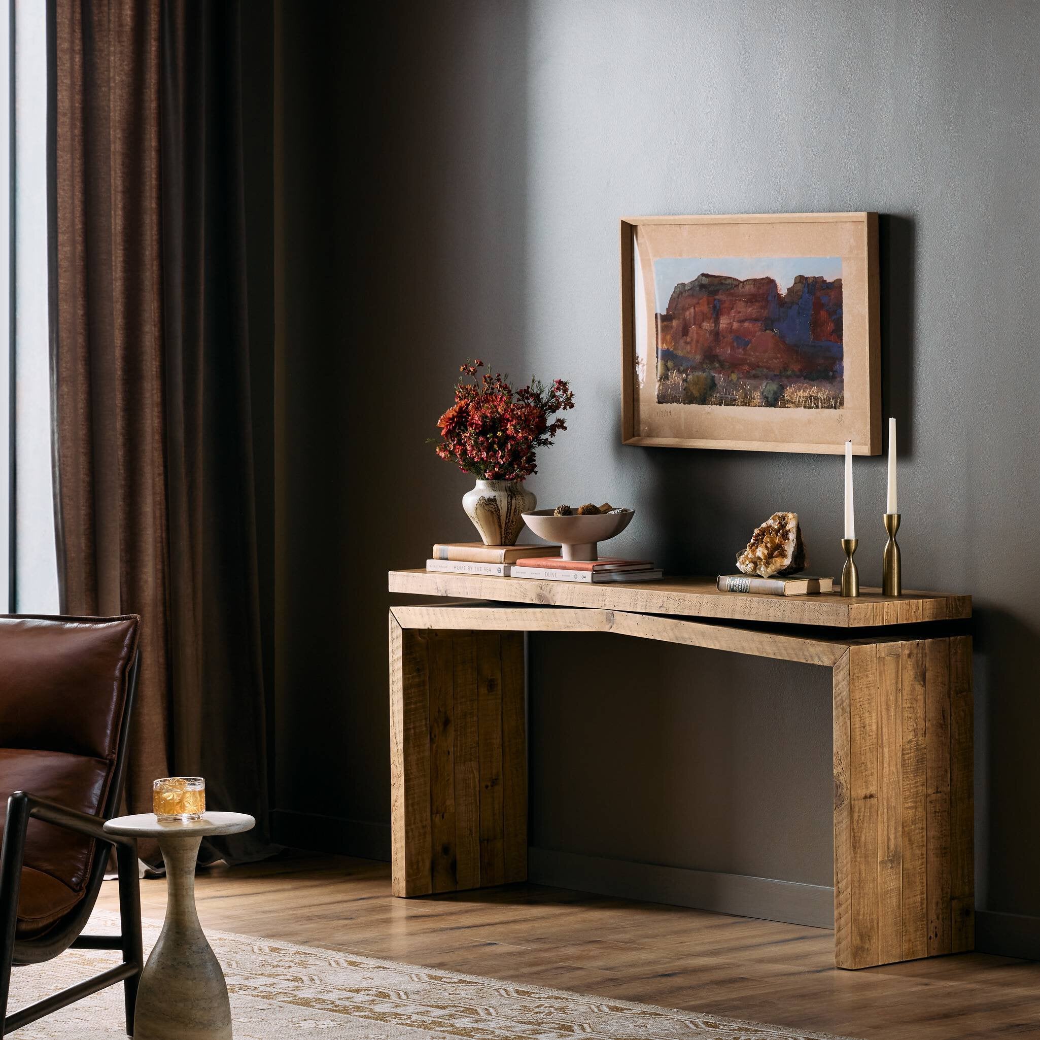 Edvin Console Table