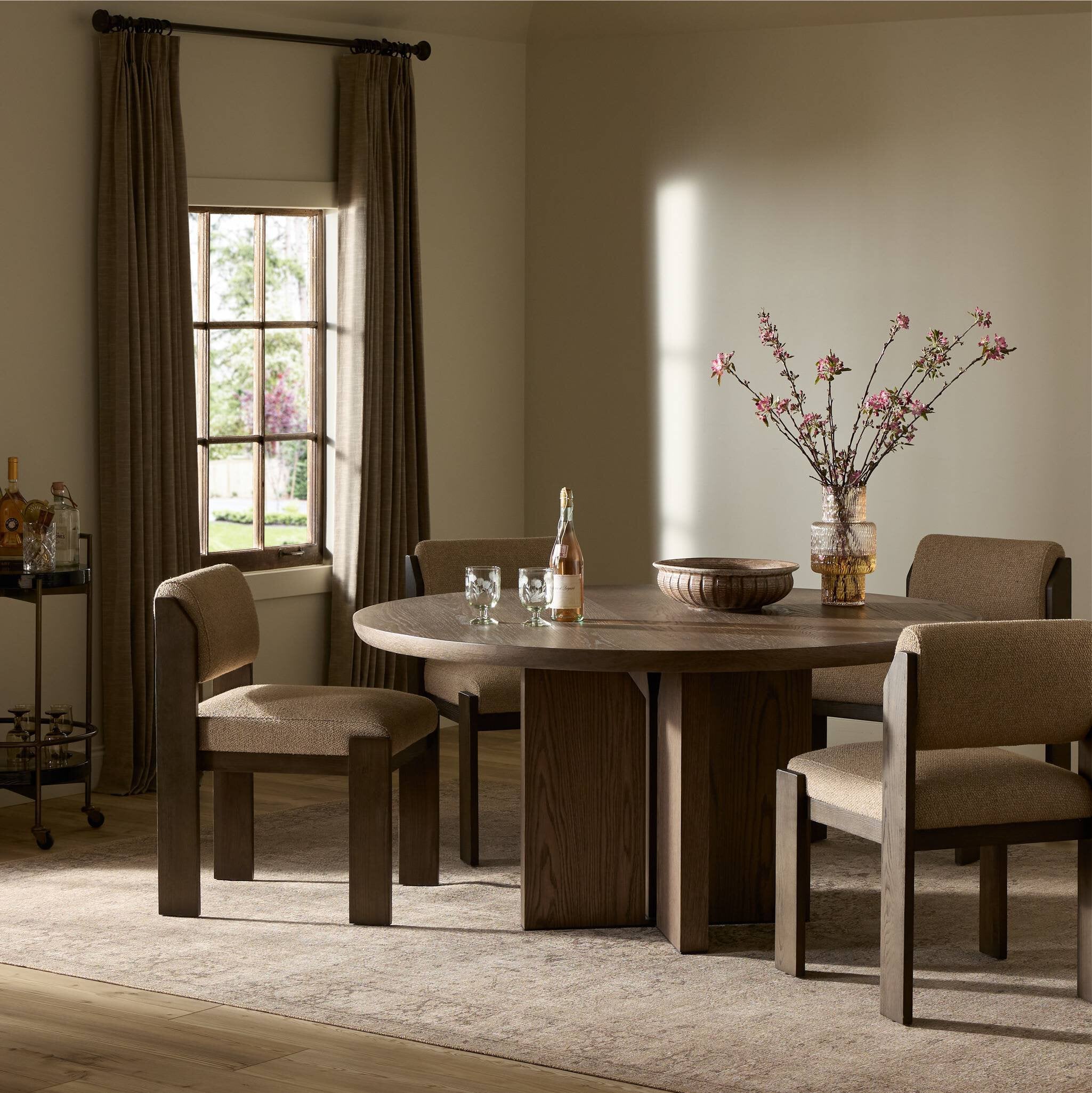 Ernesto Round Dining Table