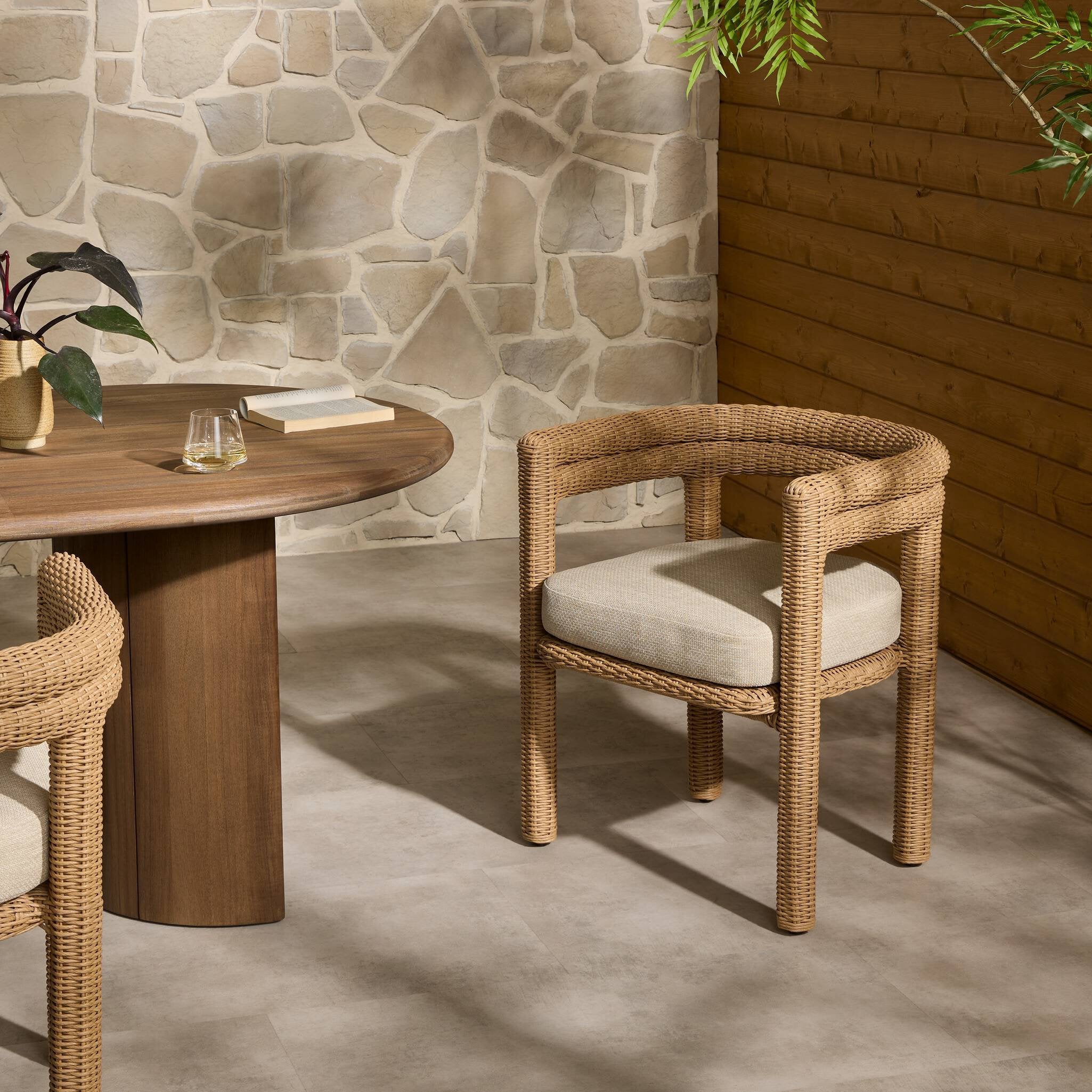 Trace Outdoor Dining Chair