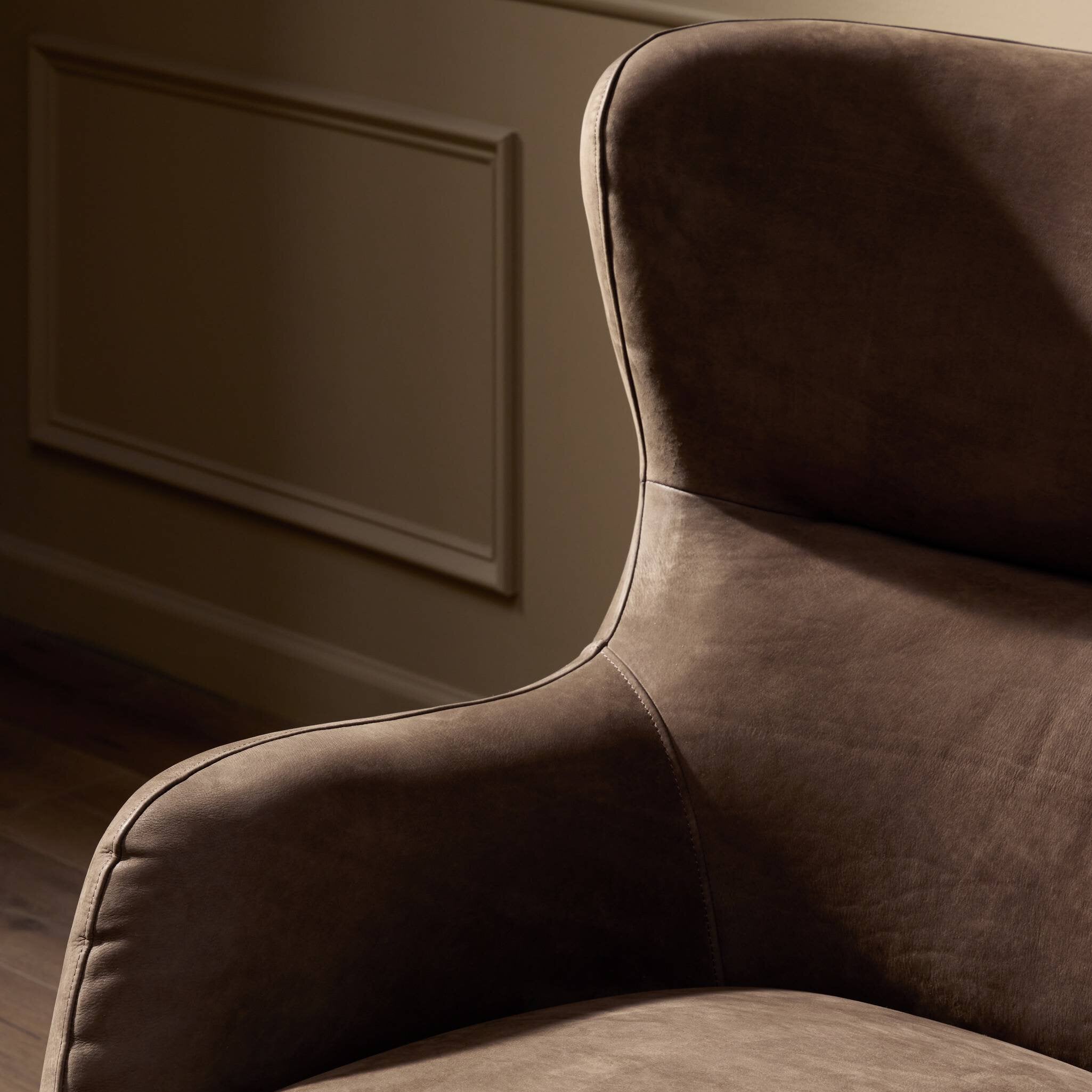 Paulina Swivel Chair