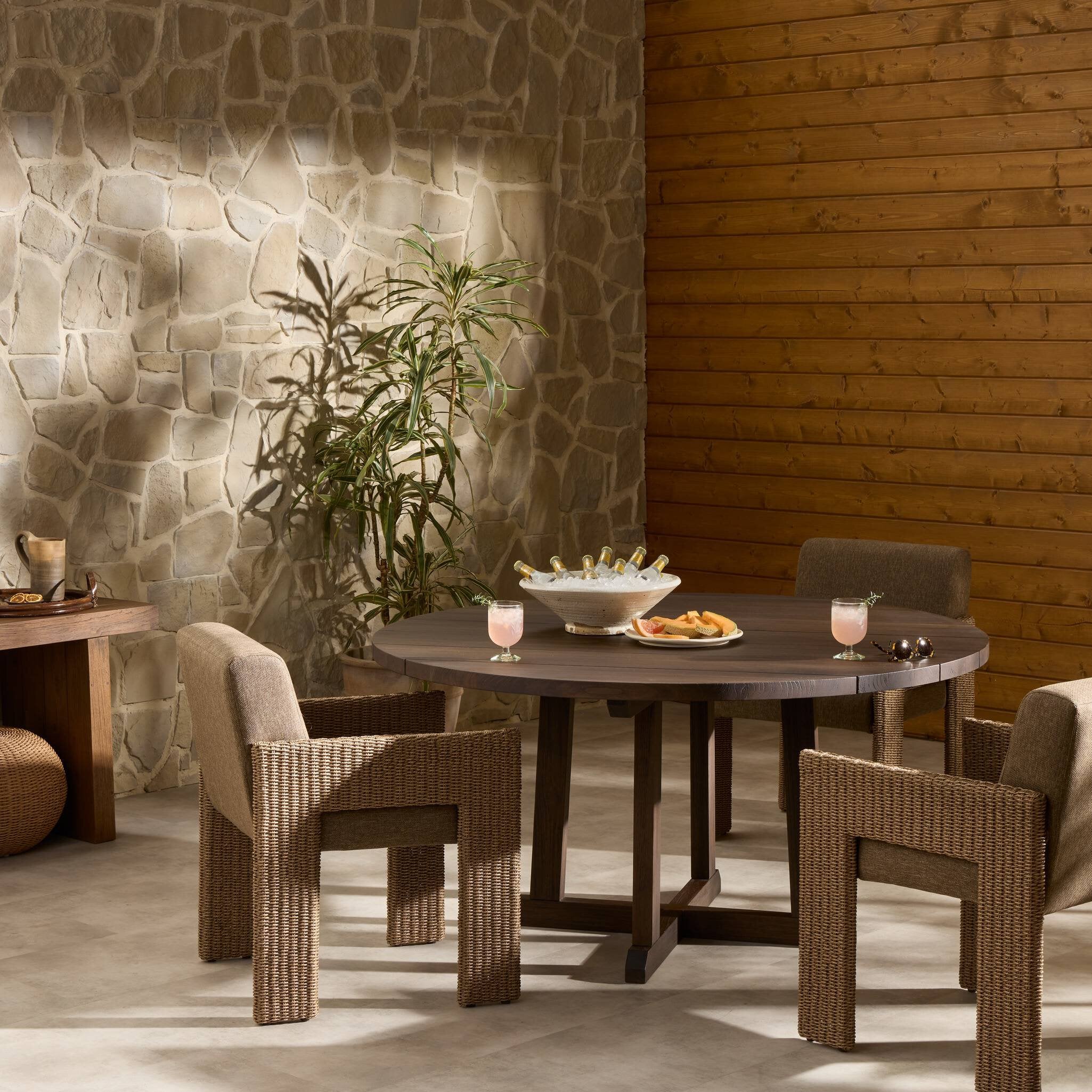 Linda Outdoor Round Dining Table