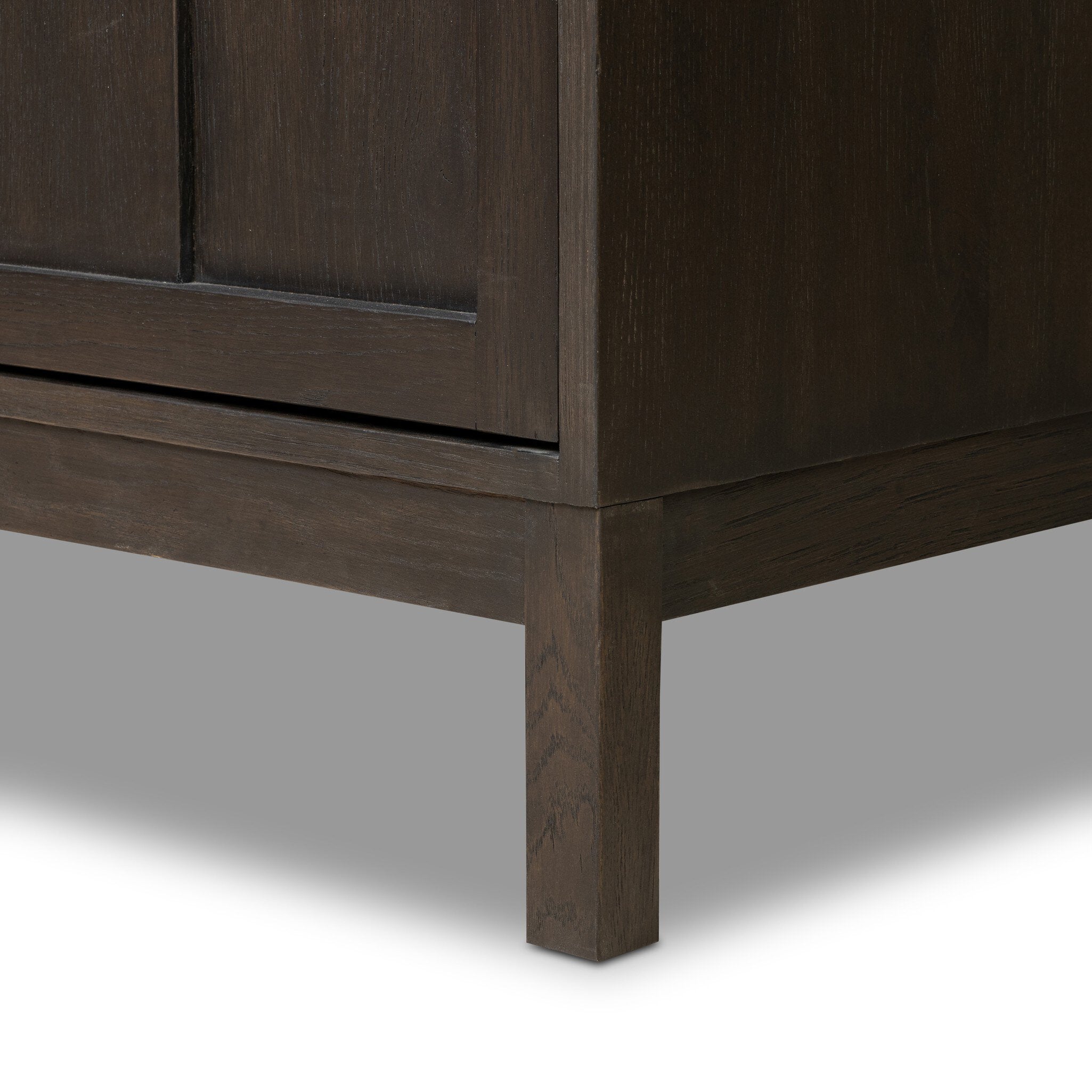 Alesso Cabinet