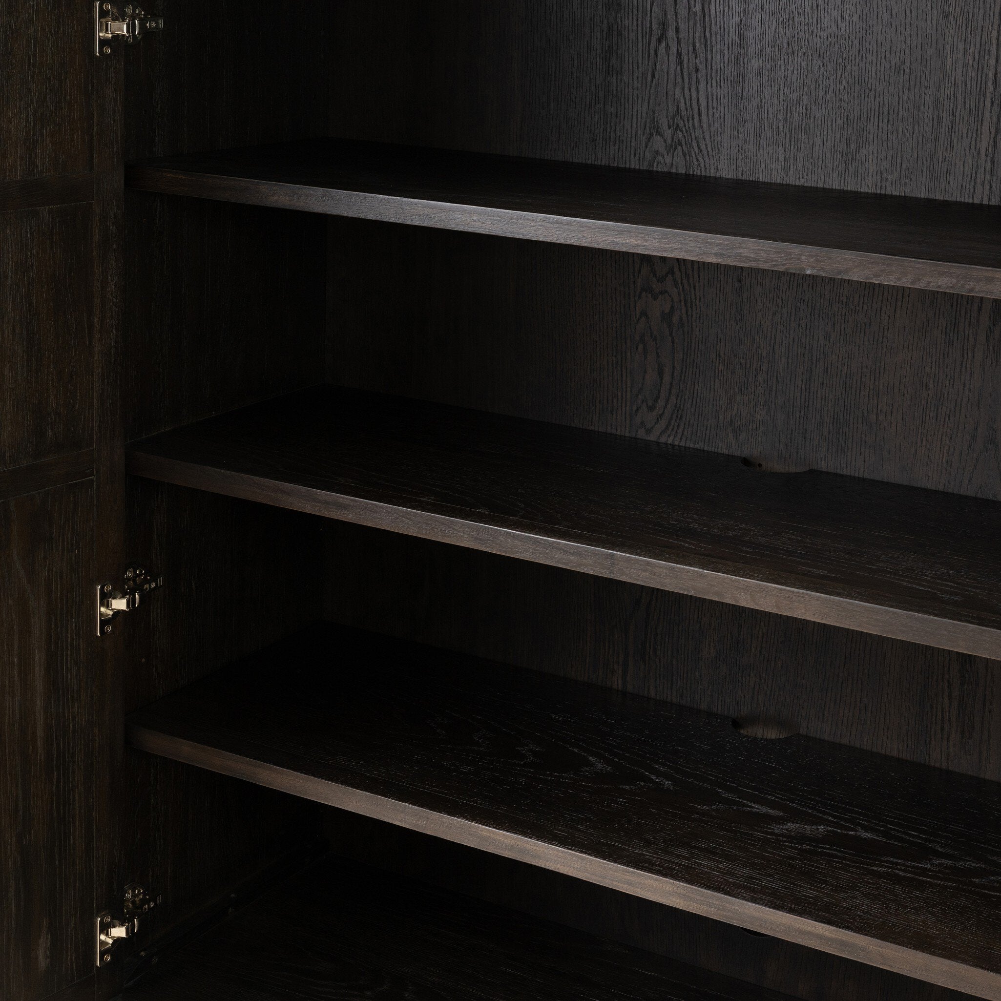 Alesso Cabinet