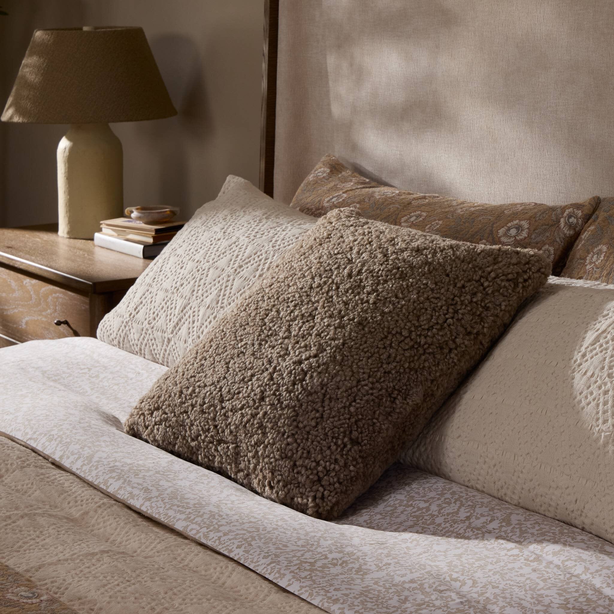 Kina Pillow