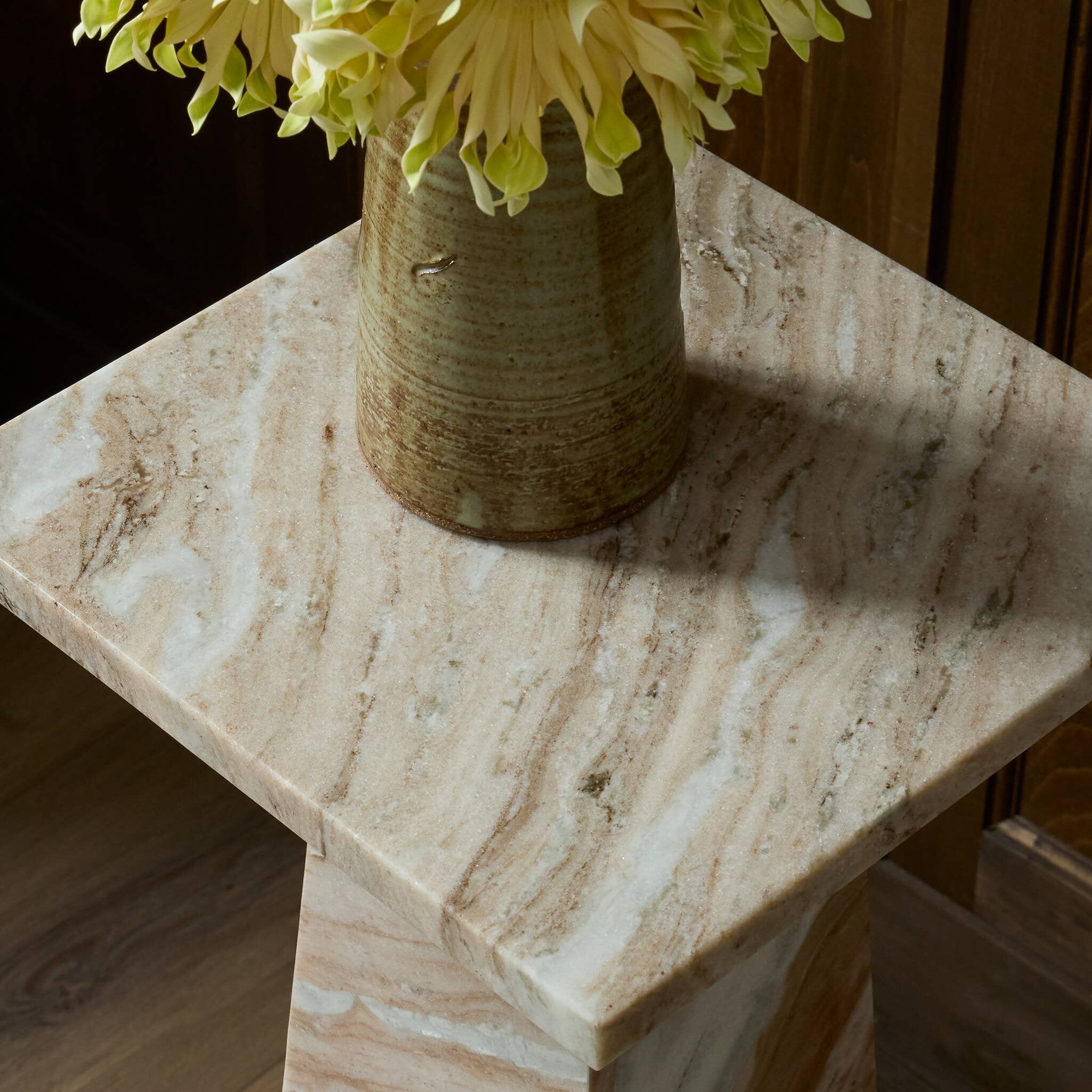 Edric Pedestal