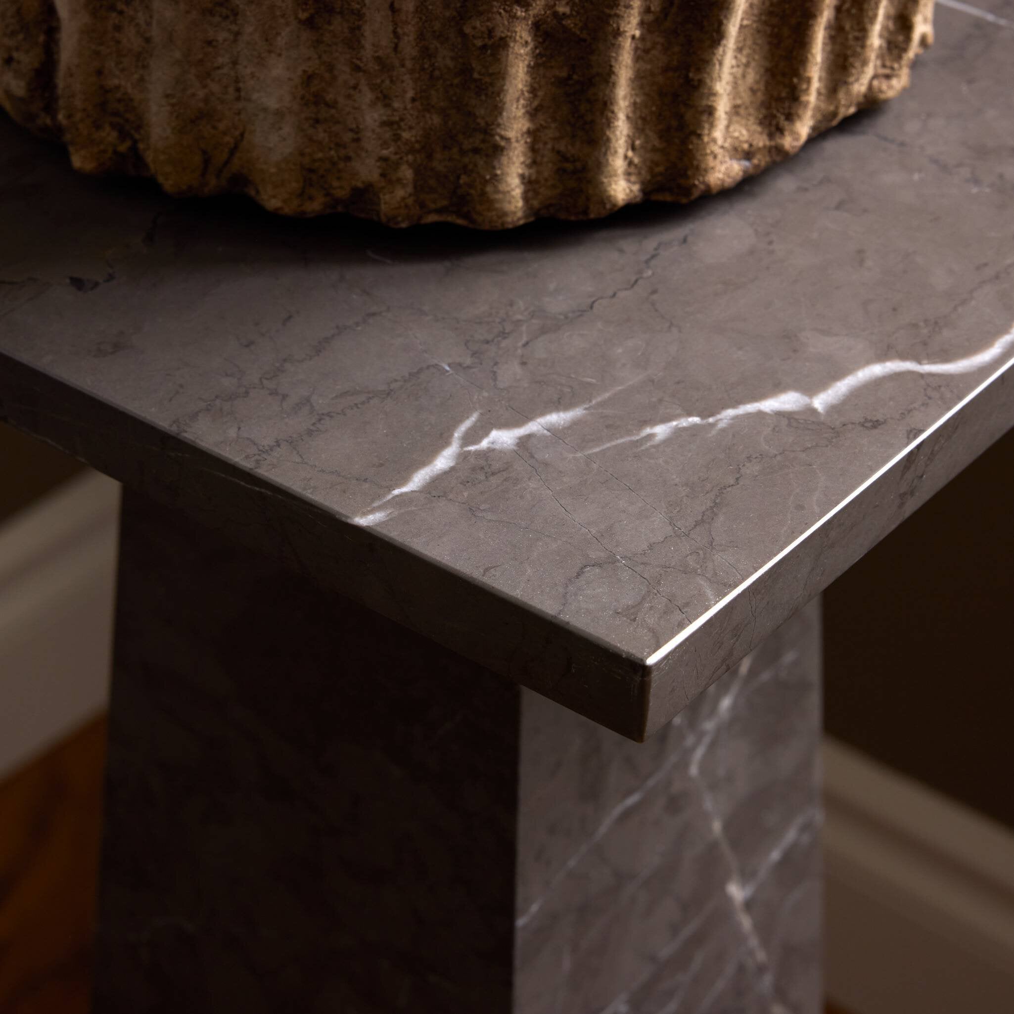 Edric Pedestal