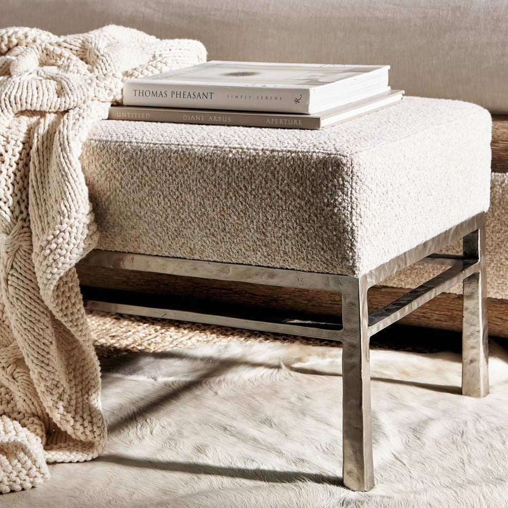 Divina Bench