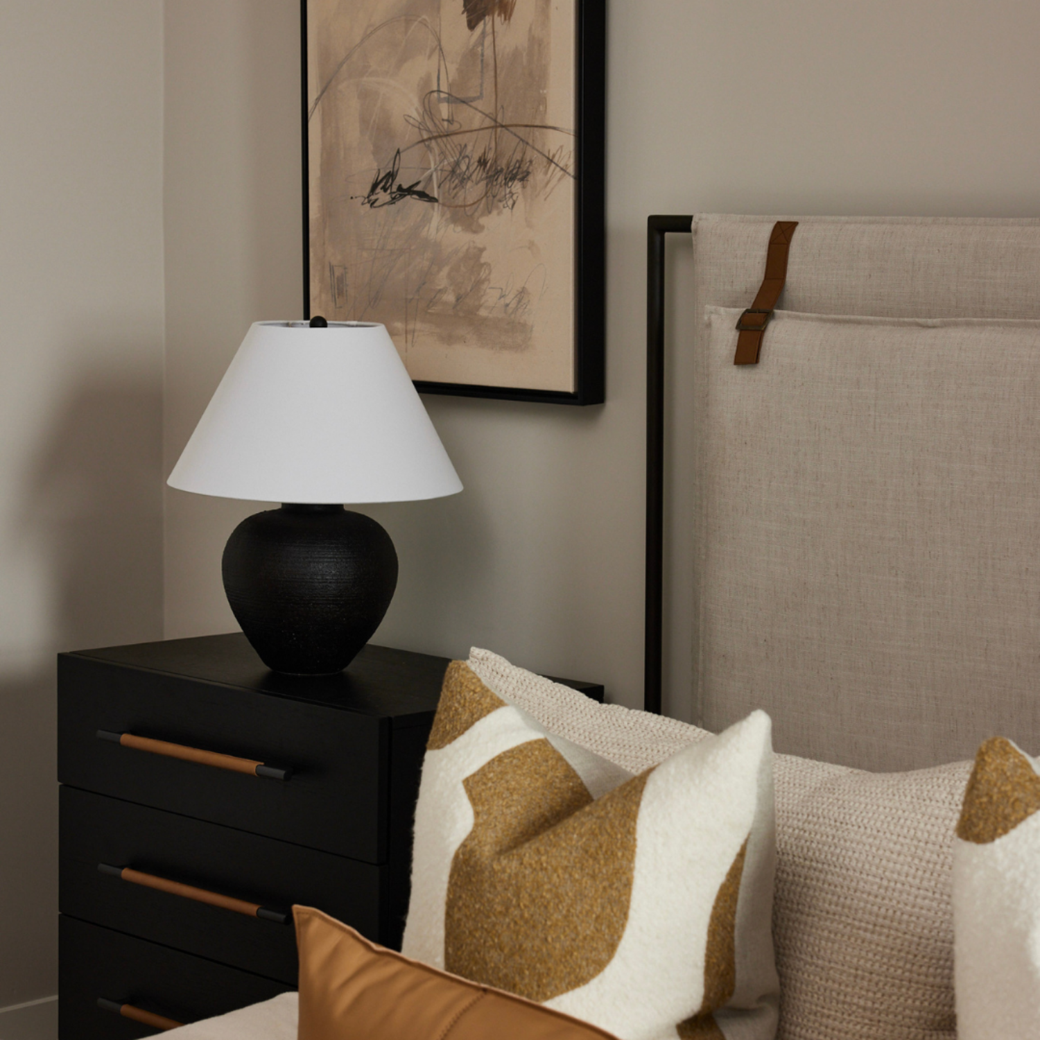Kaliyu Table Lamp