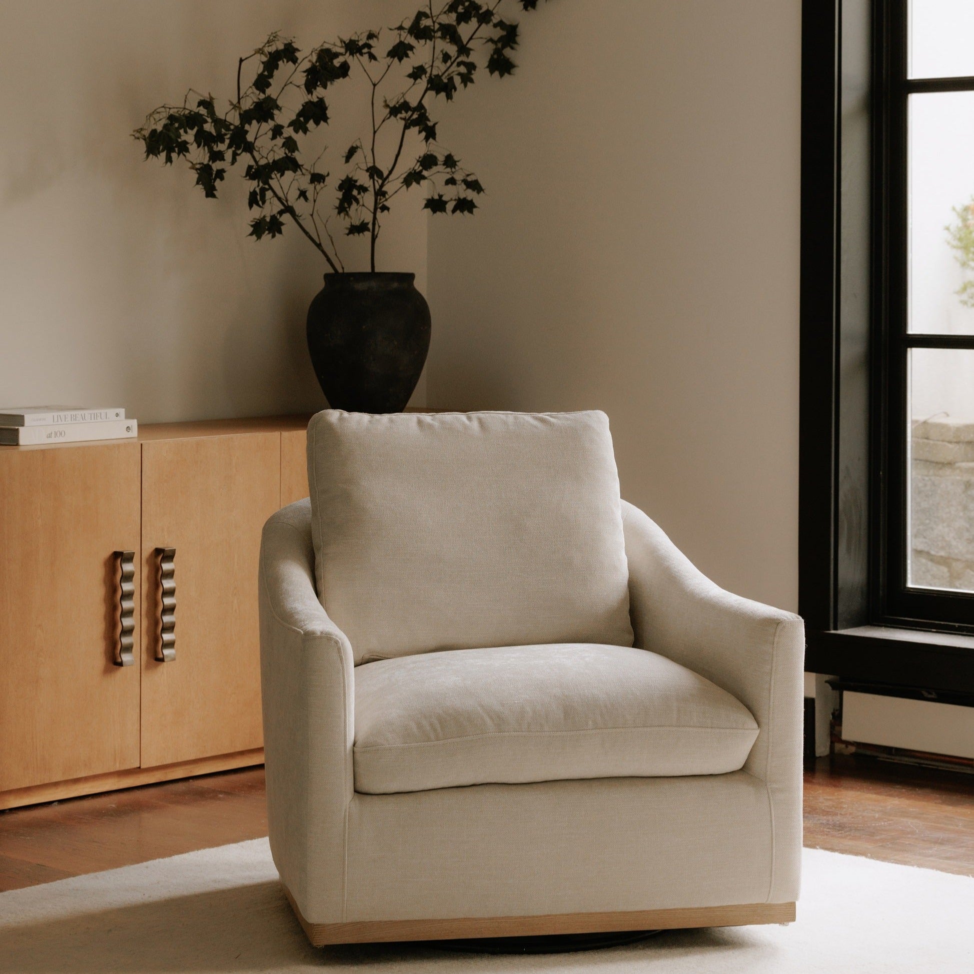 Leon Swivel Chair
