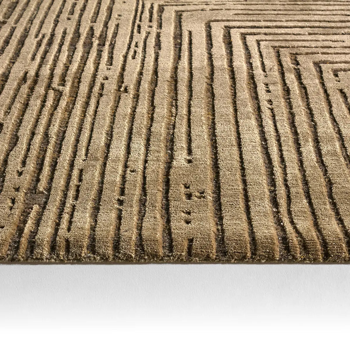 Altarix Hand-Knotted Rug