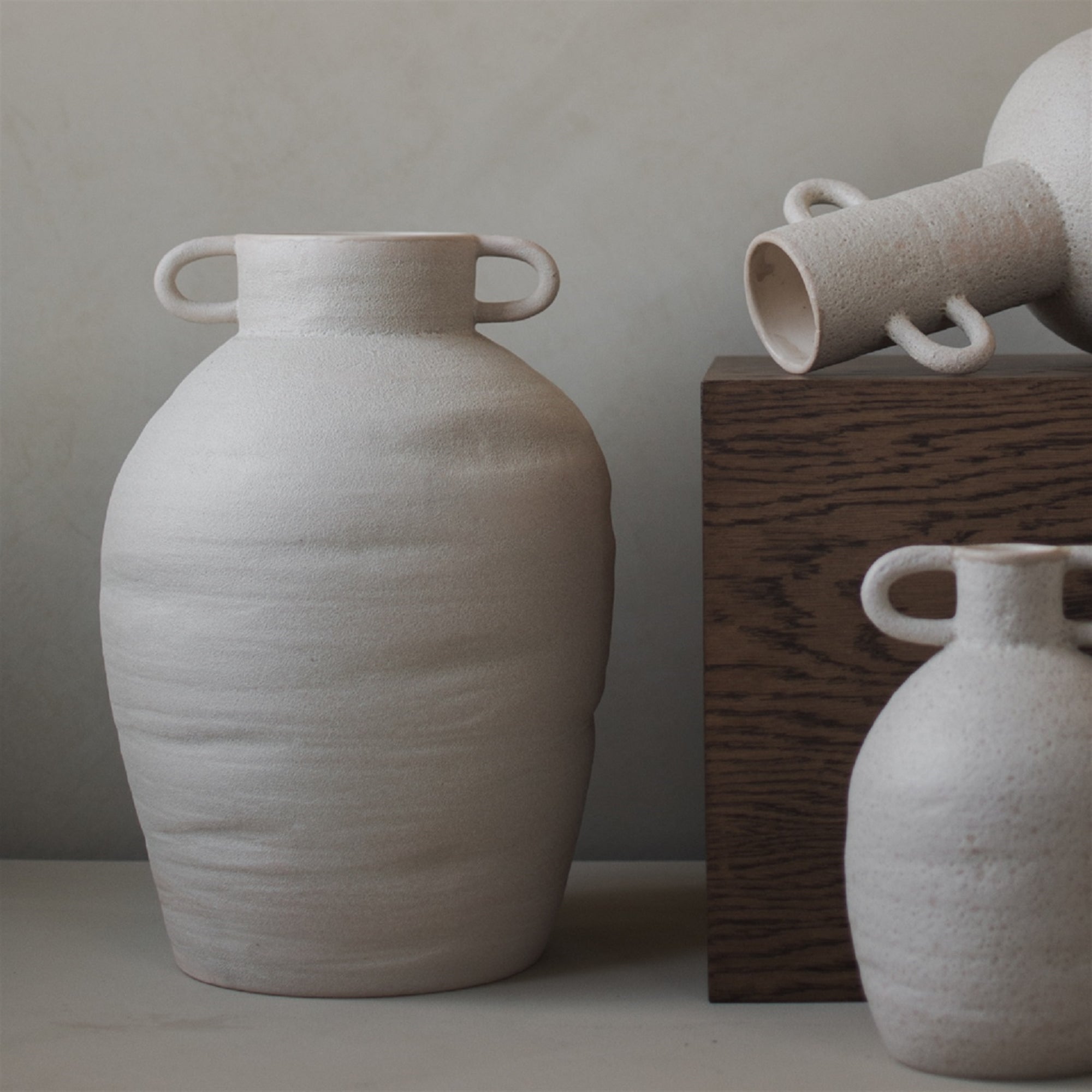 Long Mole Vase