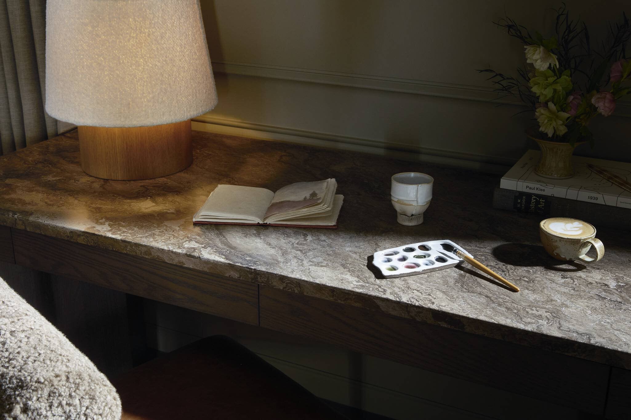 Leonel Desk