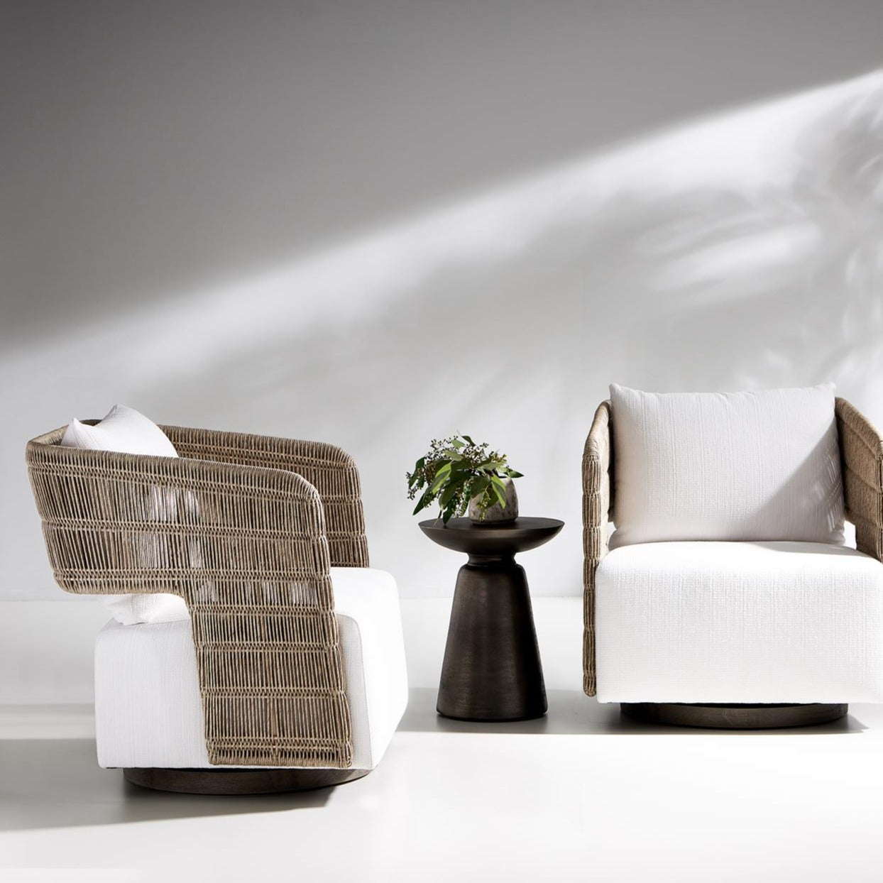 Vernon Outdoor Swivel Chair