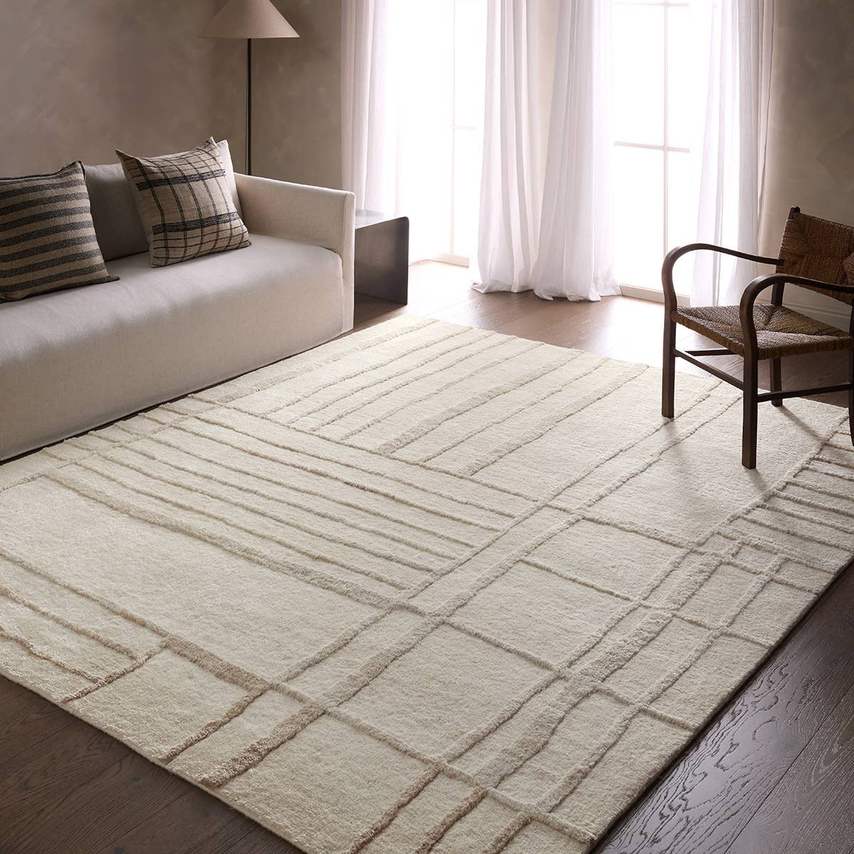 Omara Hand-Knotted Rug