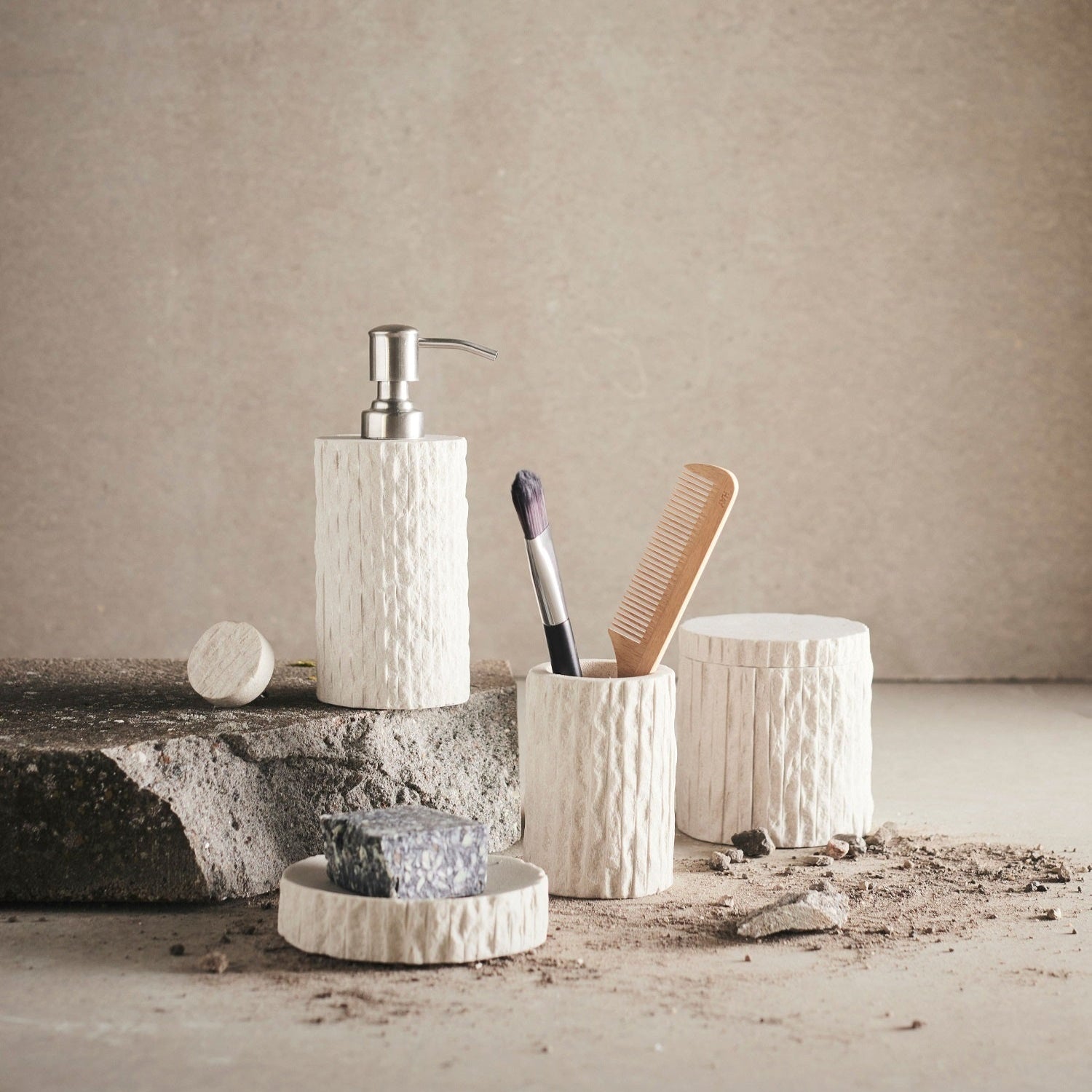 Kira Toothbrush Holder