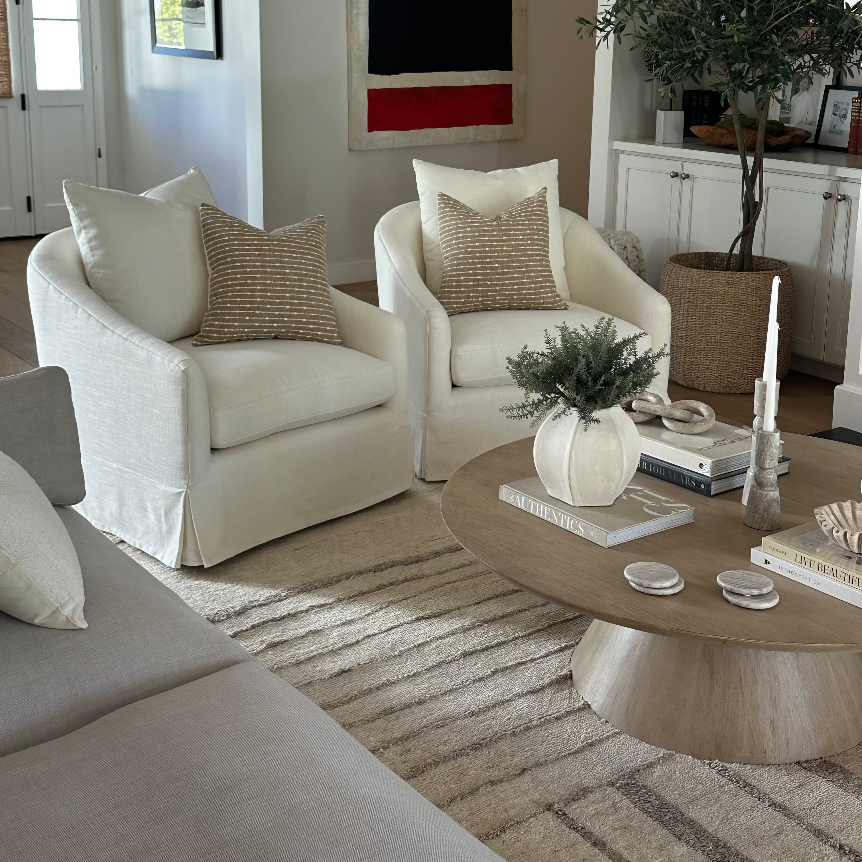 Omara Hand-Knotted Rug