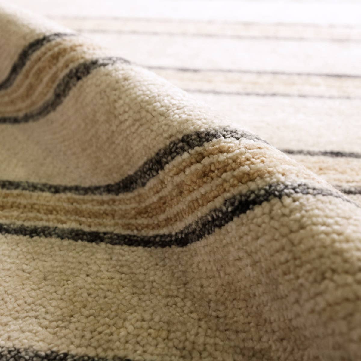 Valor Hand-Knotted Rug
