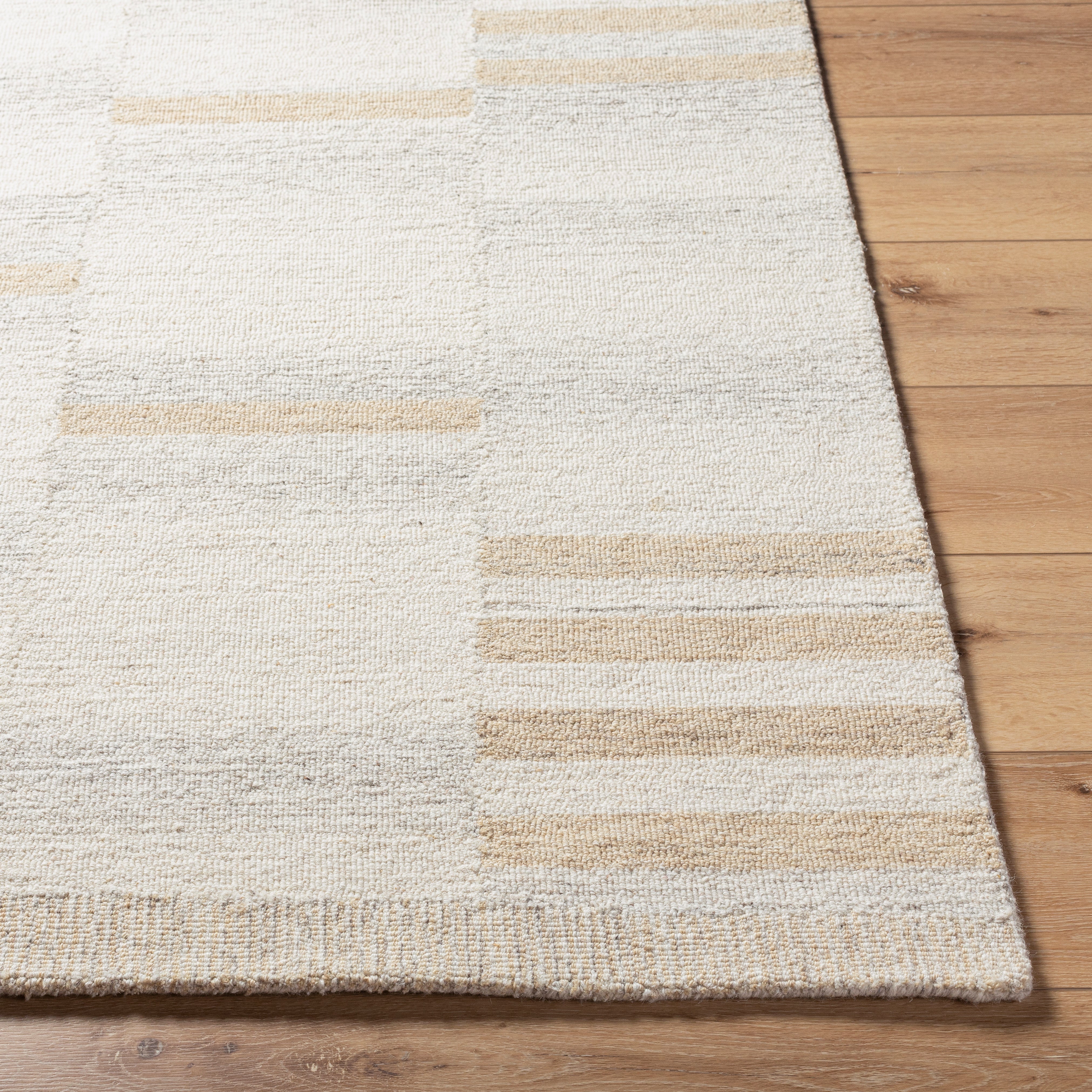 Maxene Rug