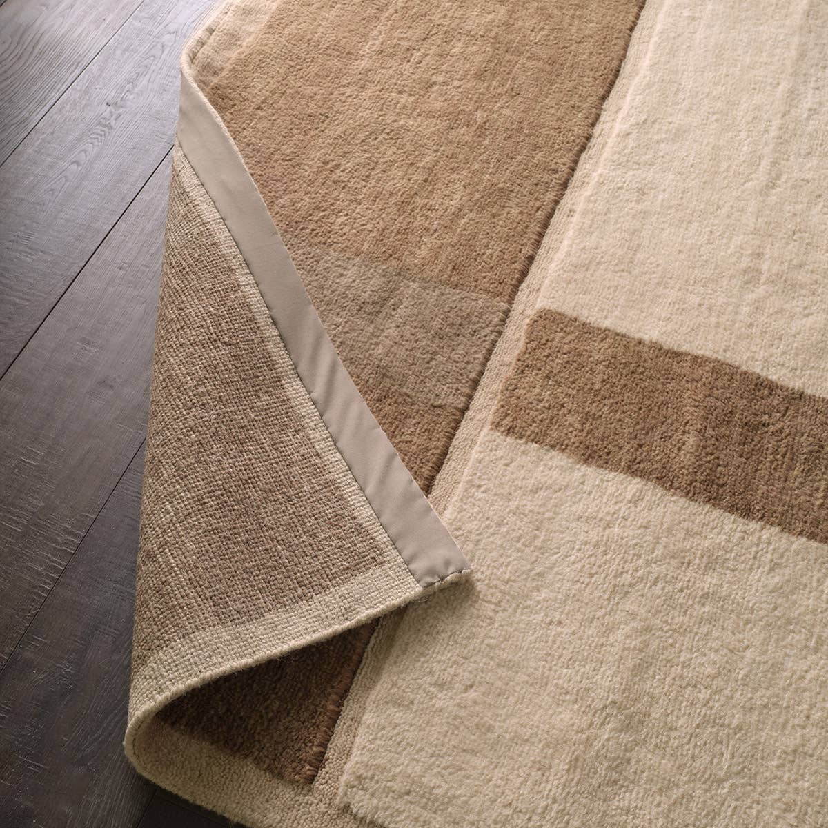 Faroe Hand-Knotted Rug
