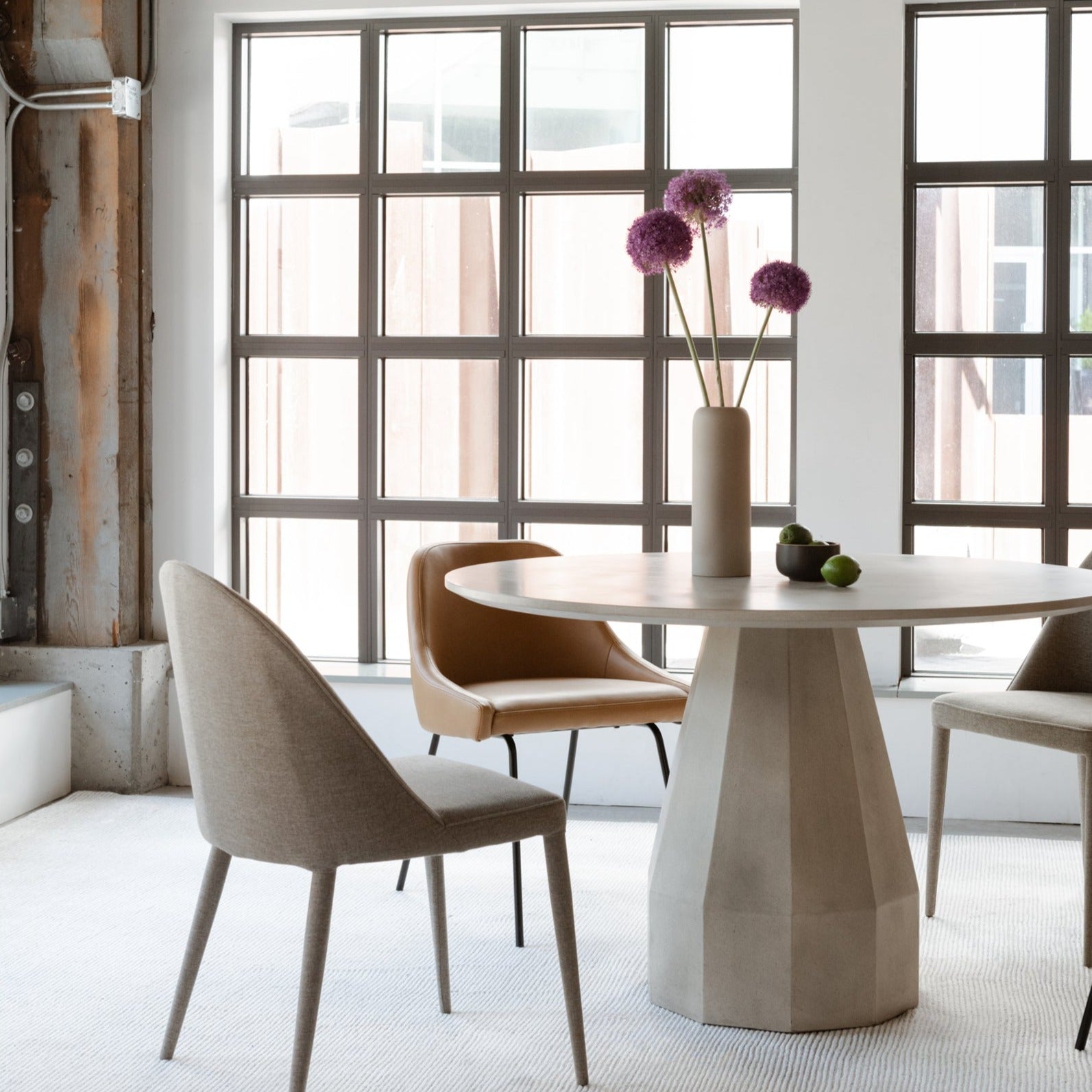 Templo Dining Table