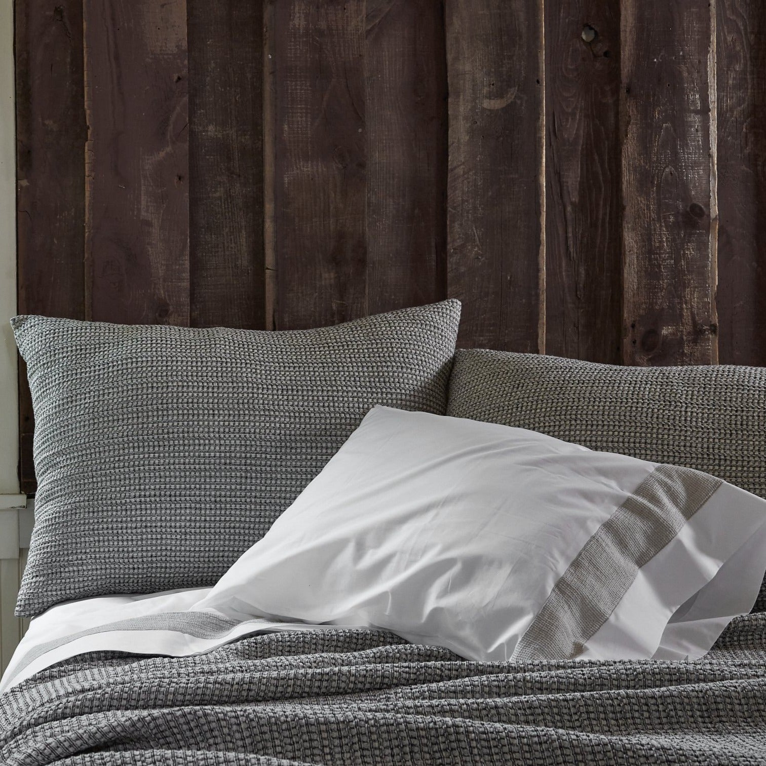 Jenna Throw & Blanket