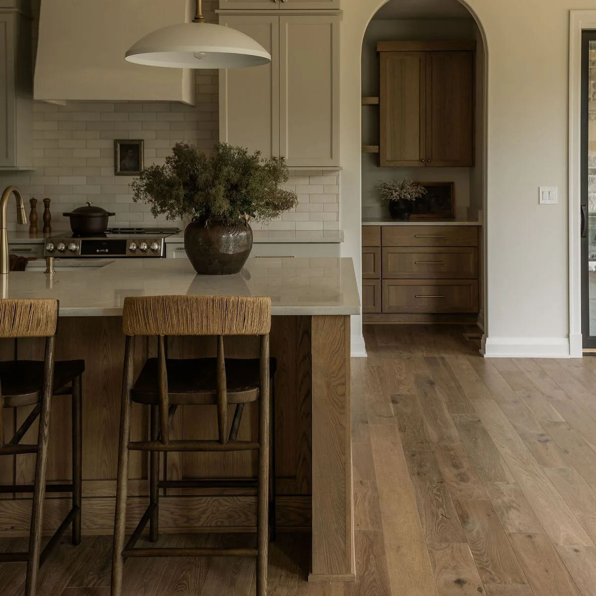 Mix Wood Tones Like a Interior Designer