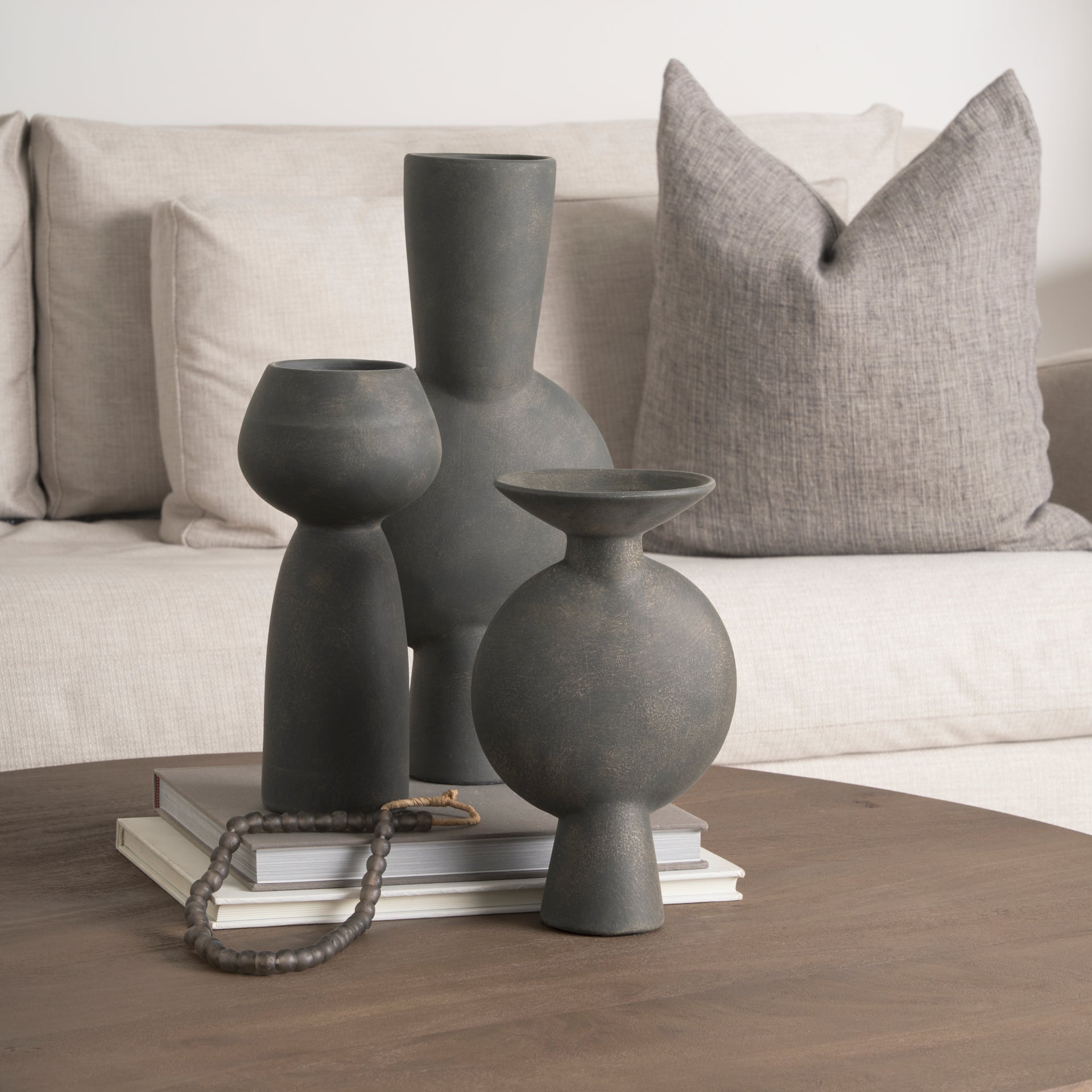 Cassandra Vase