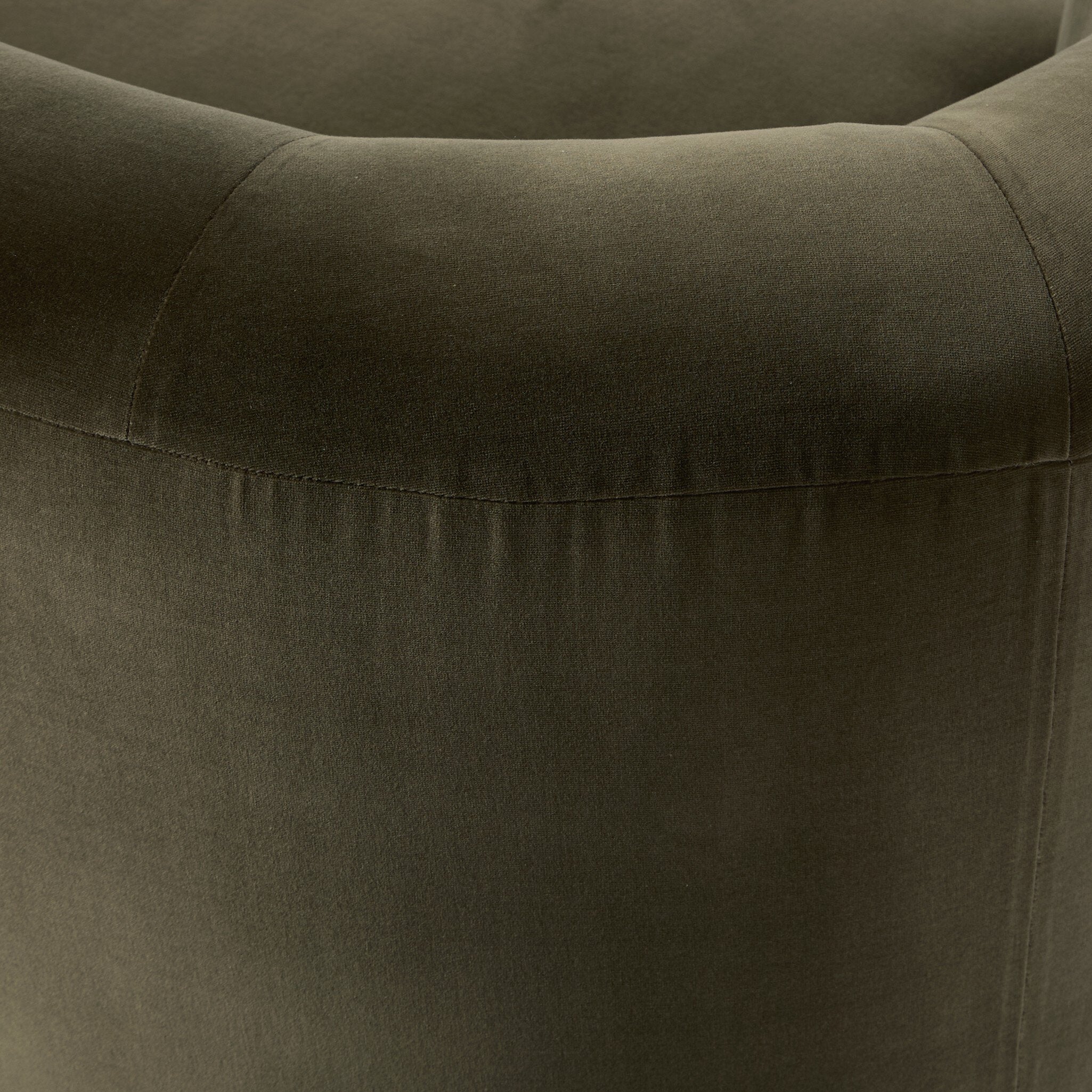 Dahlia Chaise-StyleMeGHD