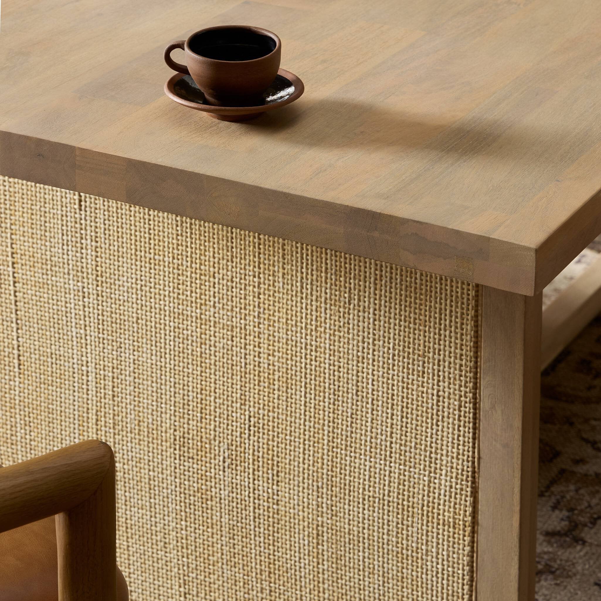 woven dining table
