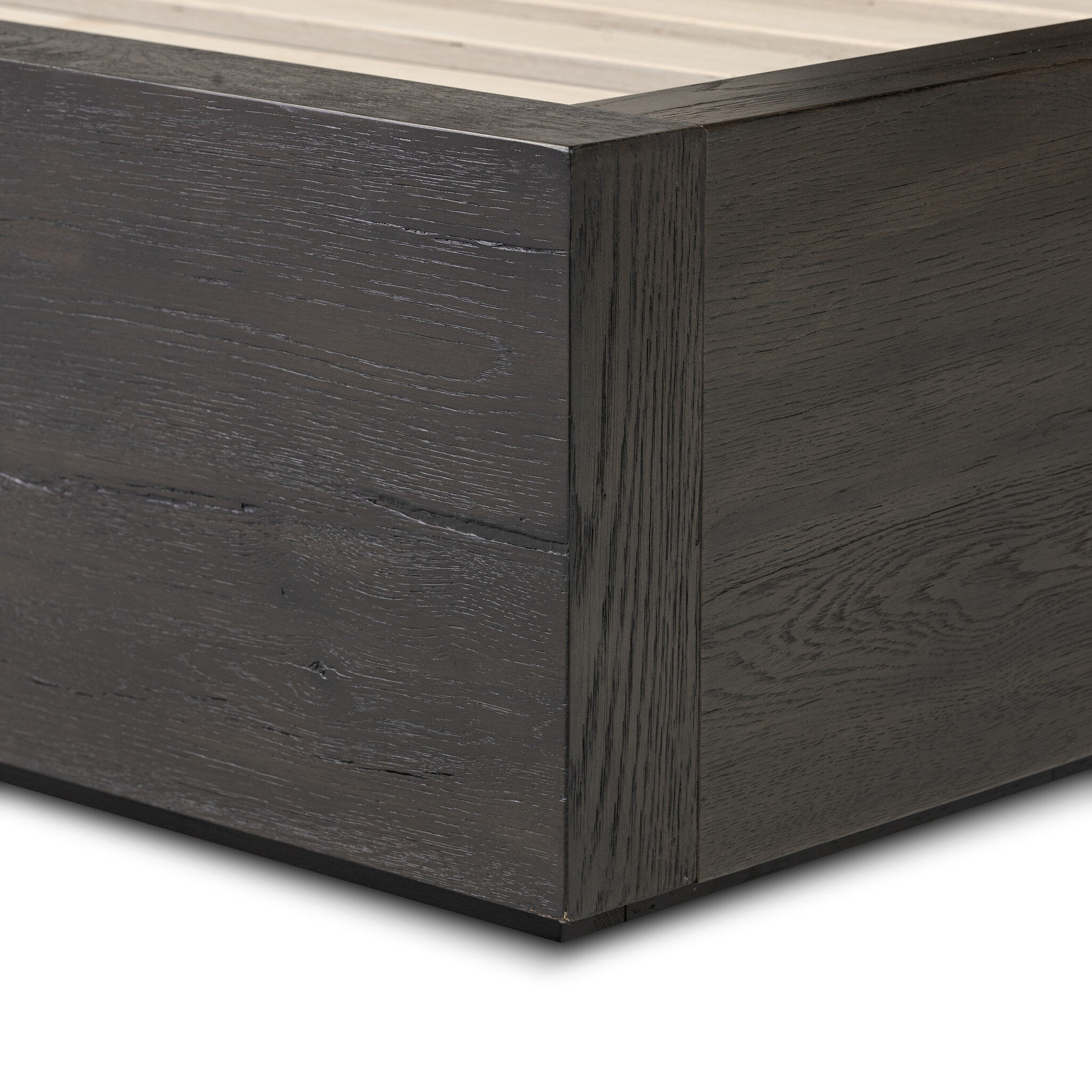 Lindsey Bed