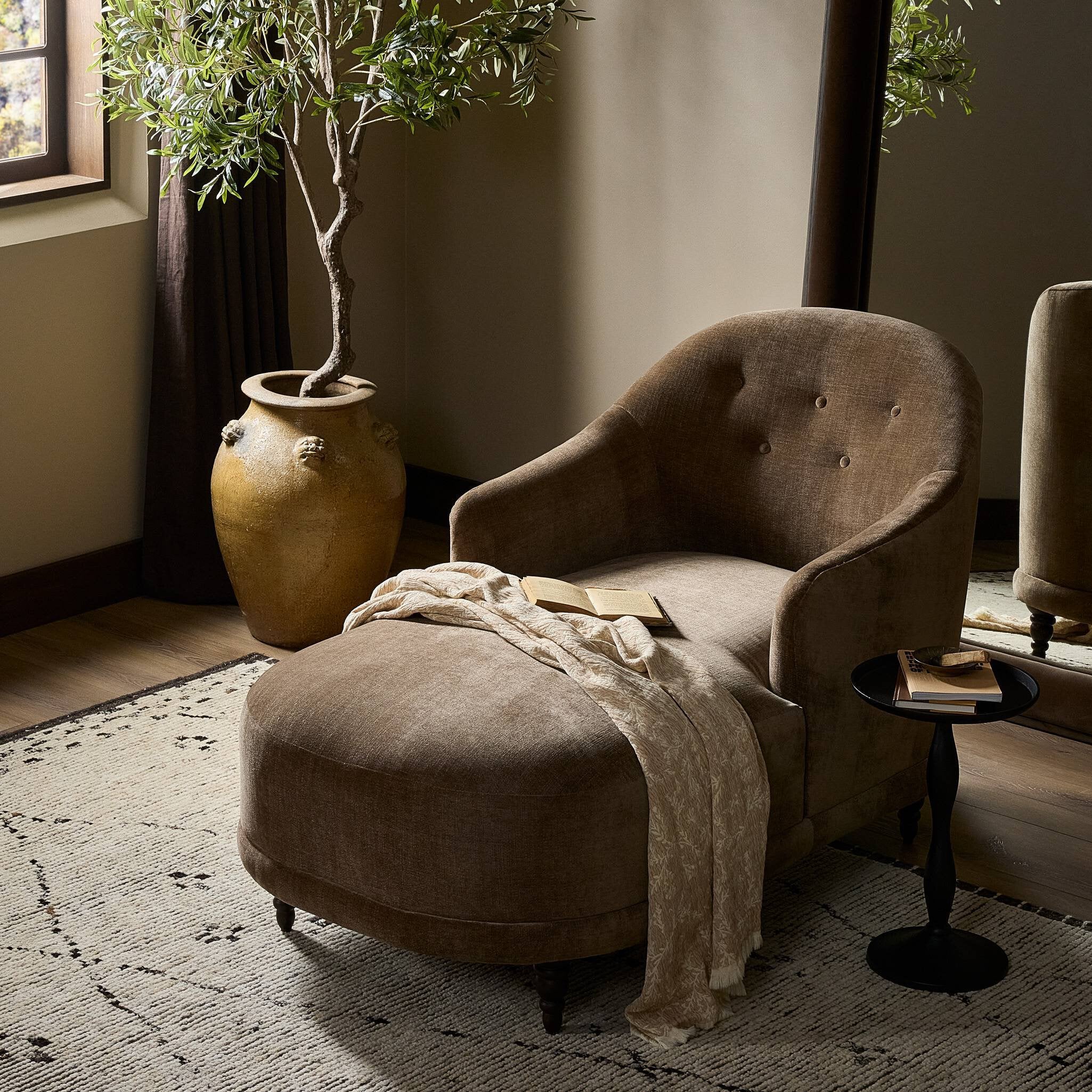 Kelly Chaise Lounge