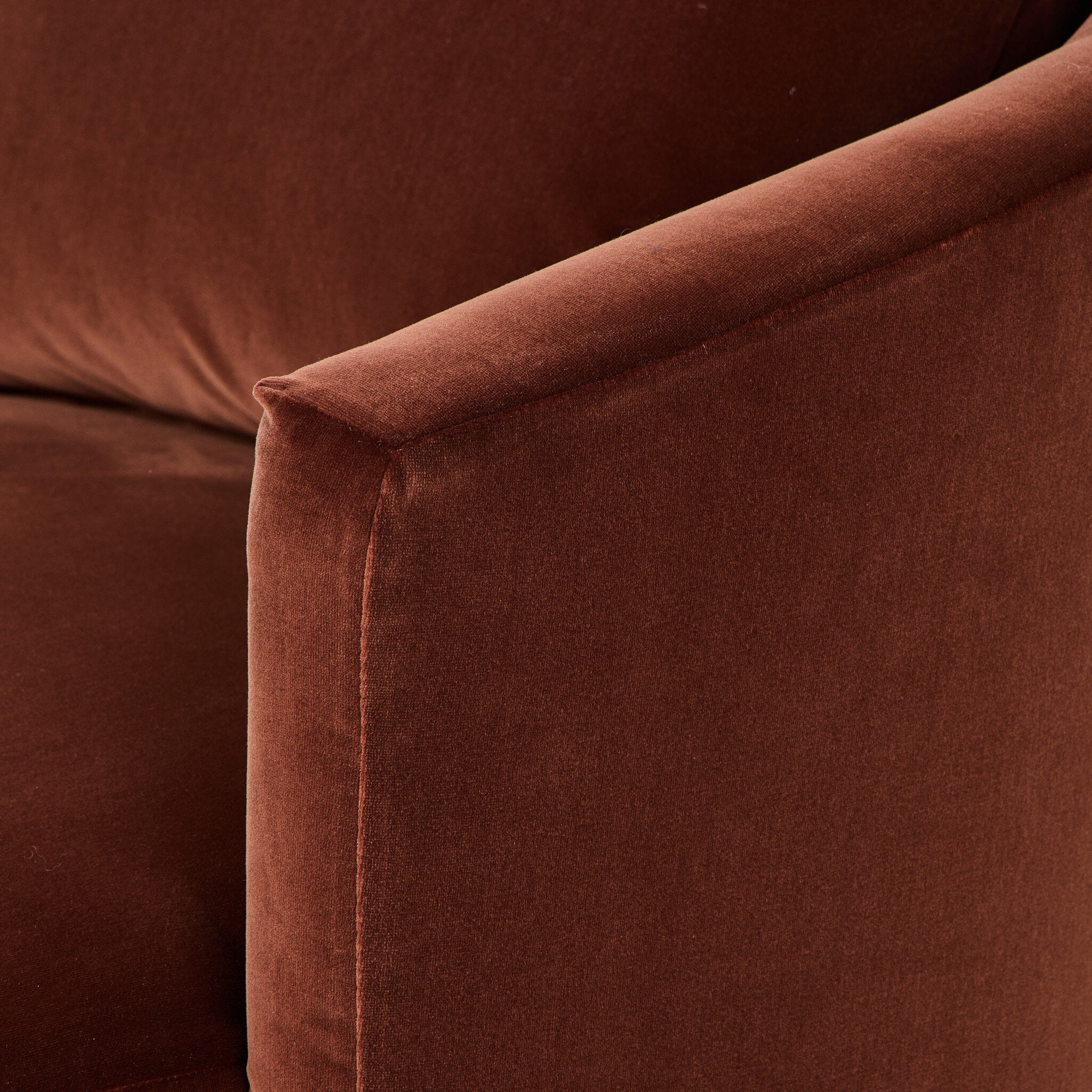 Farrah Chaise