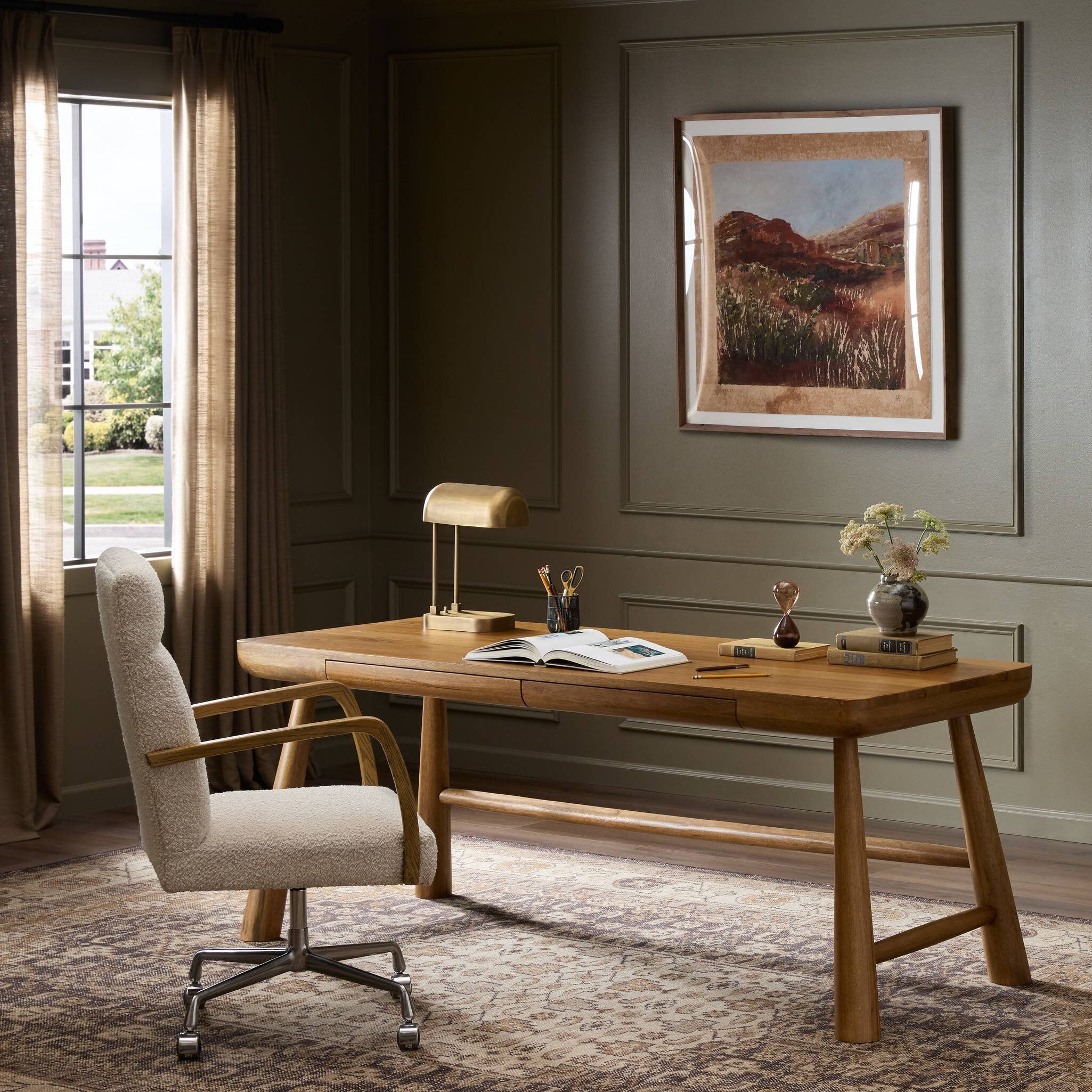 Lora Desk