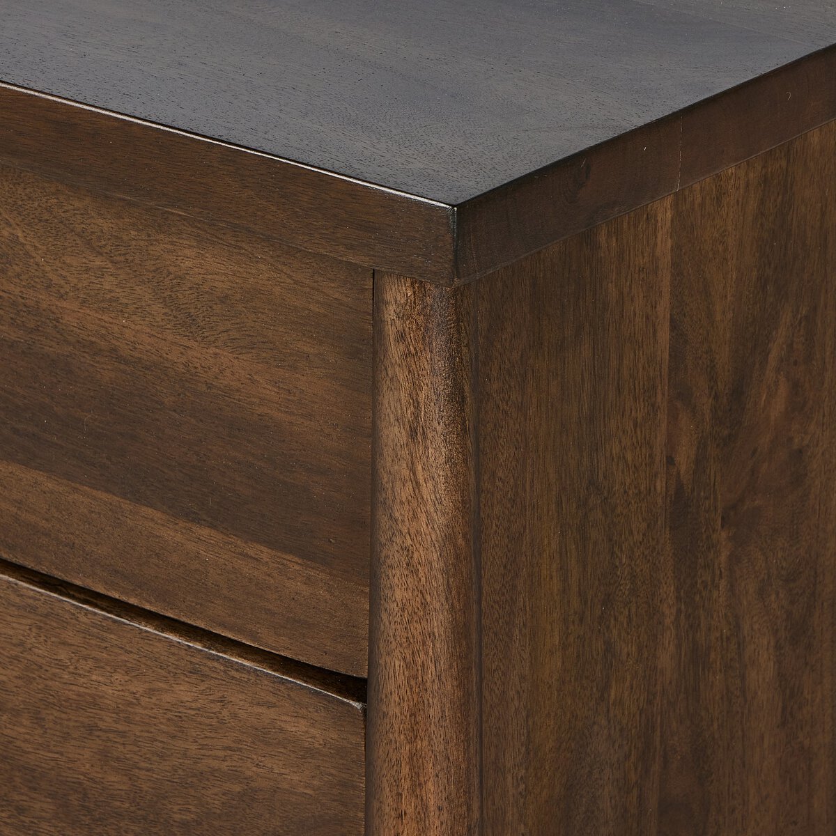 Hale Chest