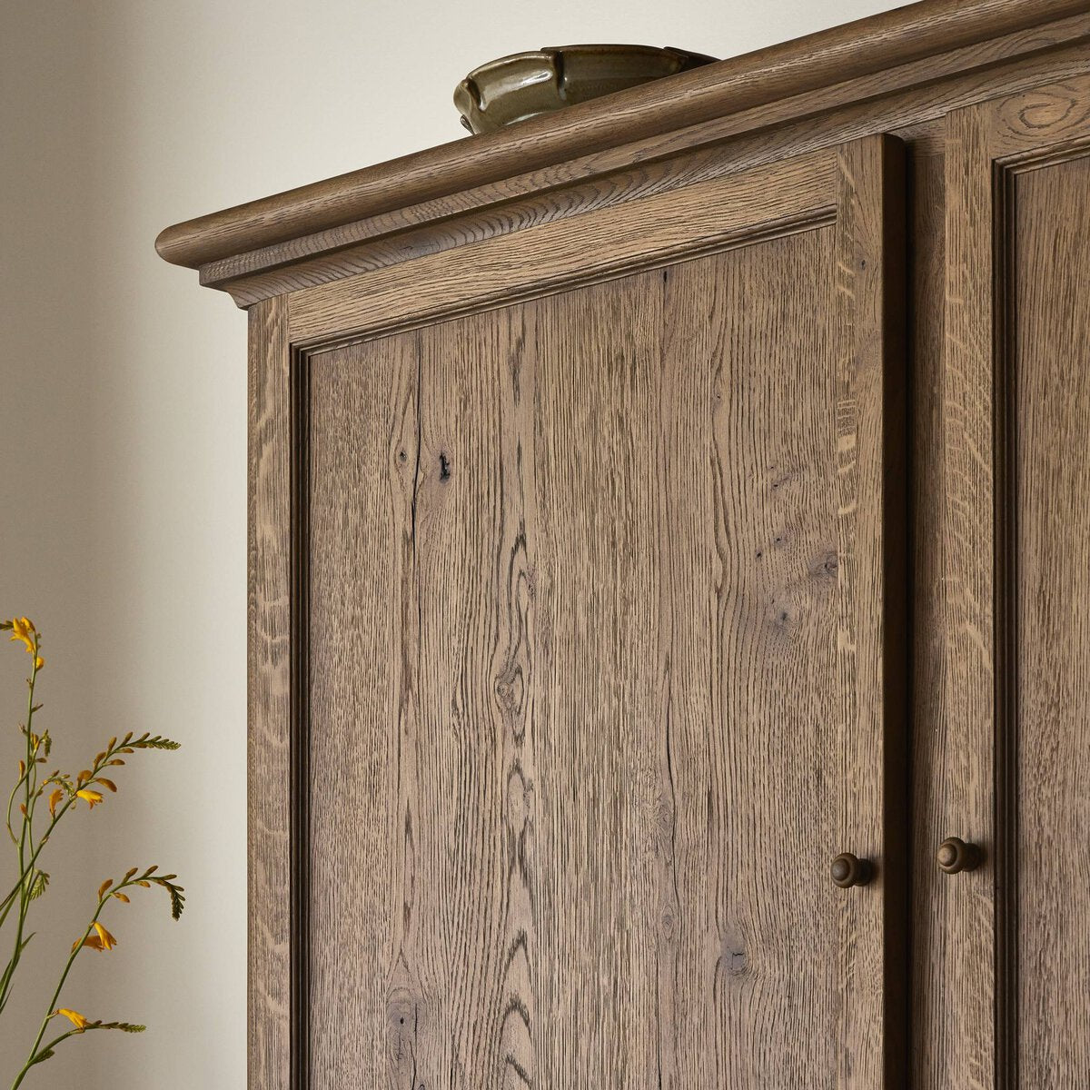 Gustav Cabinet