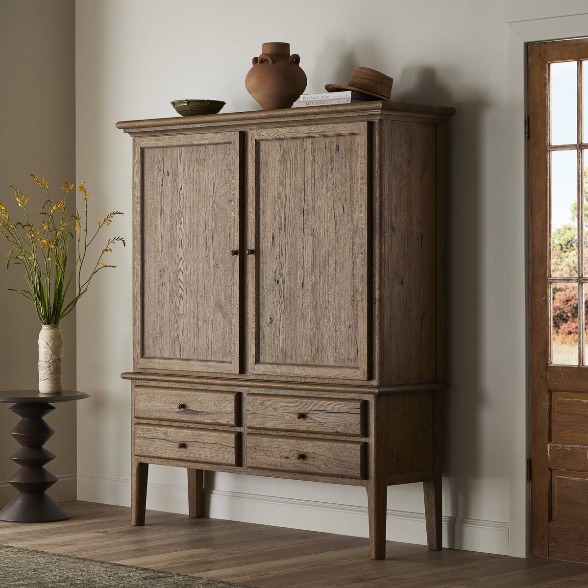 Gustav Cabinet