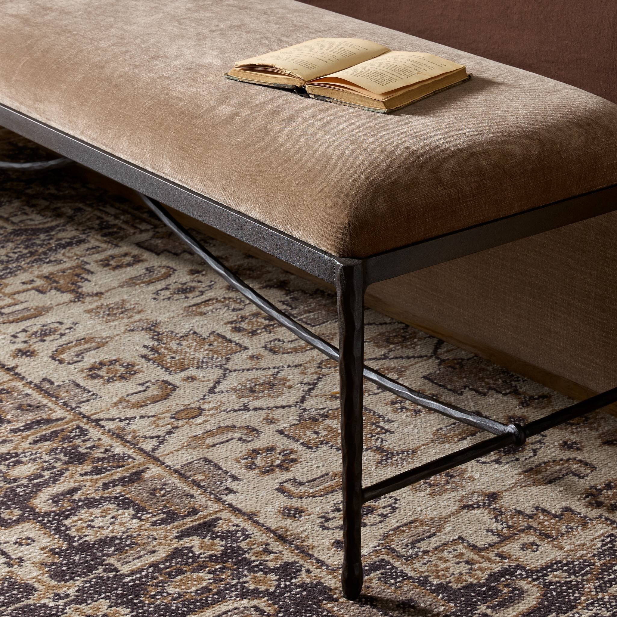 Javier Accent Bench